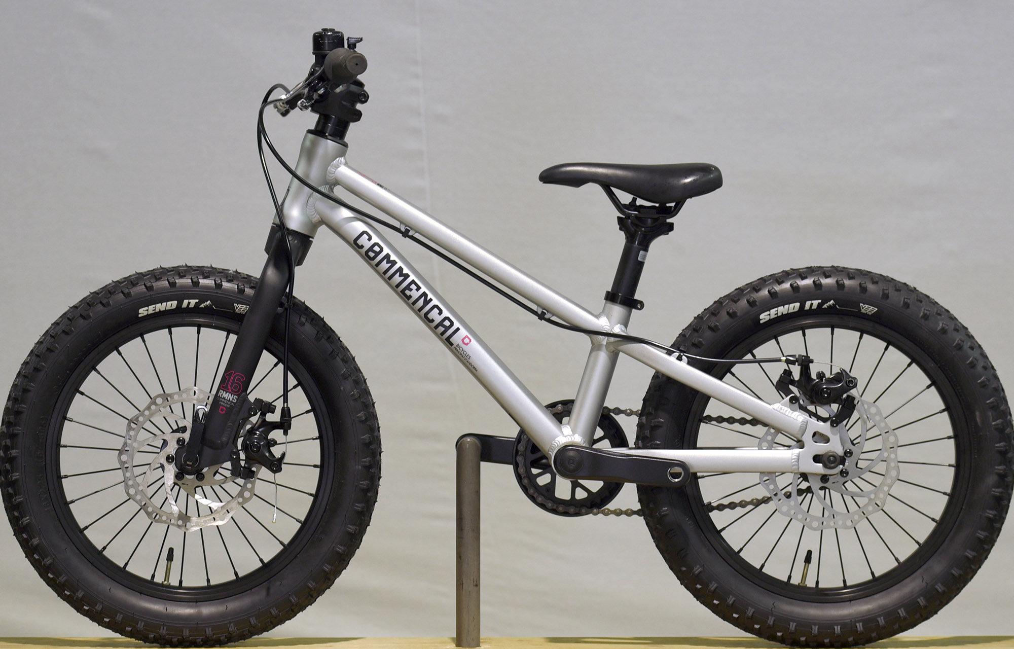 COMMENCAL RAMONES 16 SILVER - (22172900) image number null