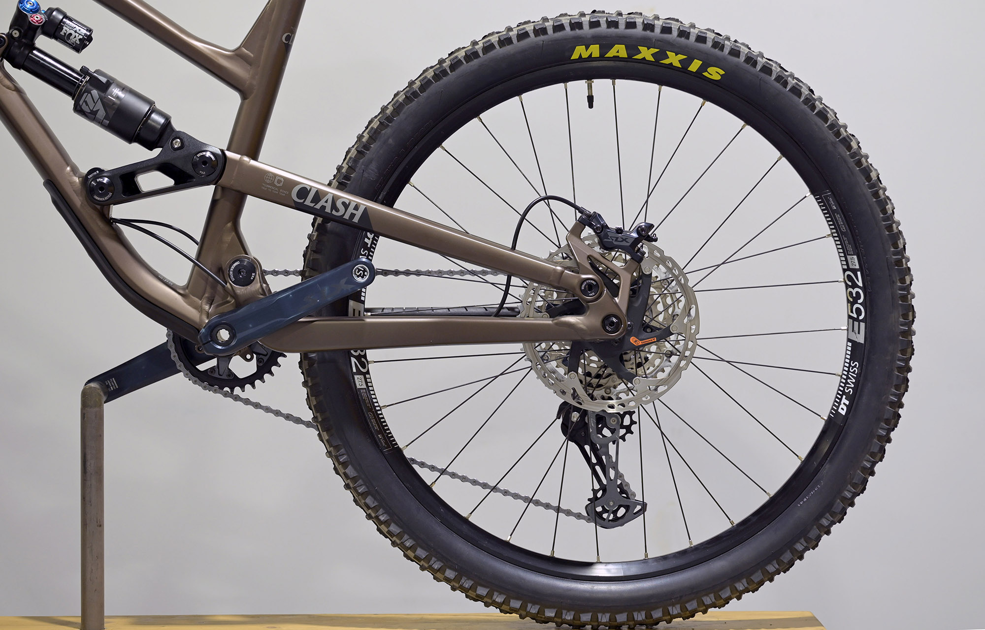 COMMENCAL CLASH ESSENTIAL FROZEN BROWN - M (22134502) image cover number large 5