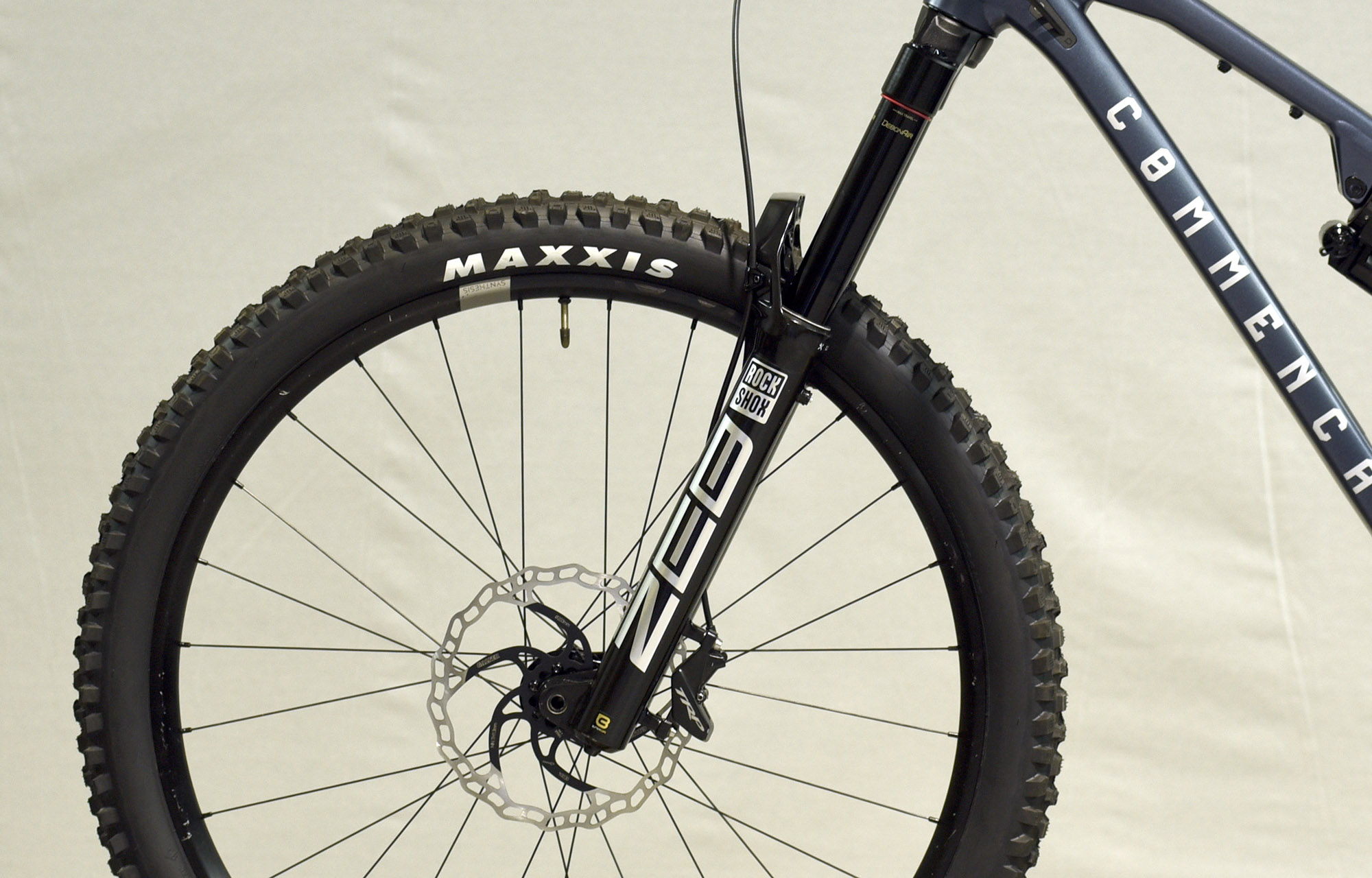 COMMENCAL META SX V5 RACE SPARKLY BLUE - M (23131702) image number null