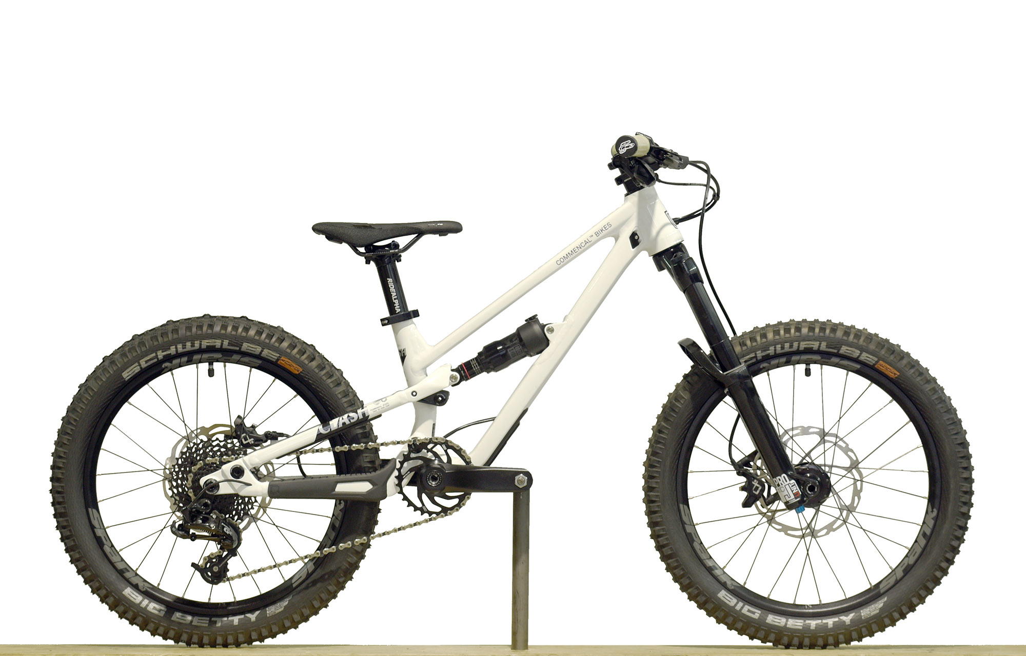 COMMENCAL CLASH 20 V2 PURE WHITE - 20 (22175300) image number null