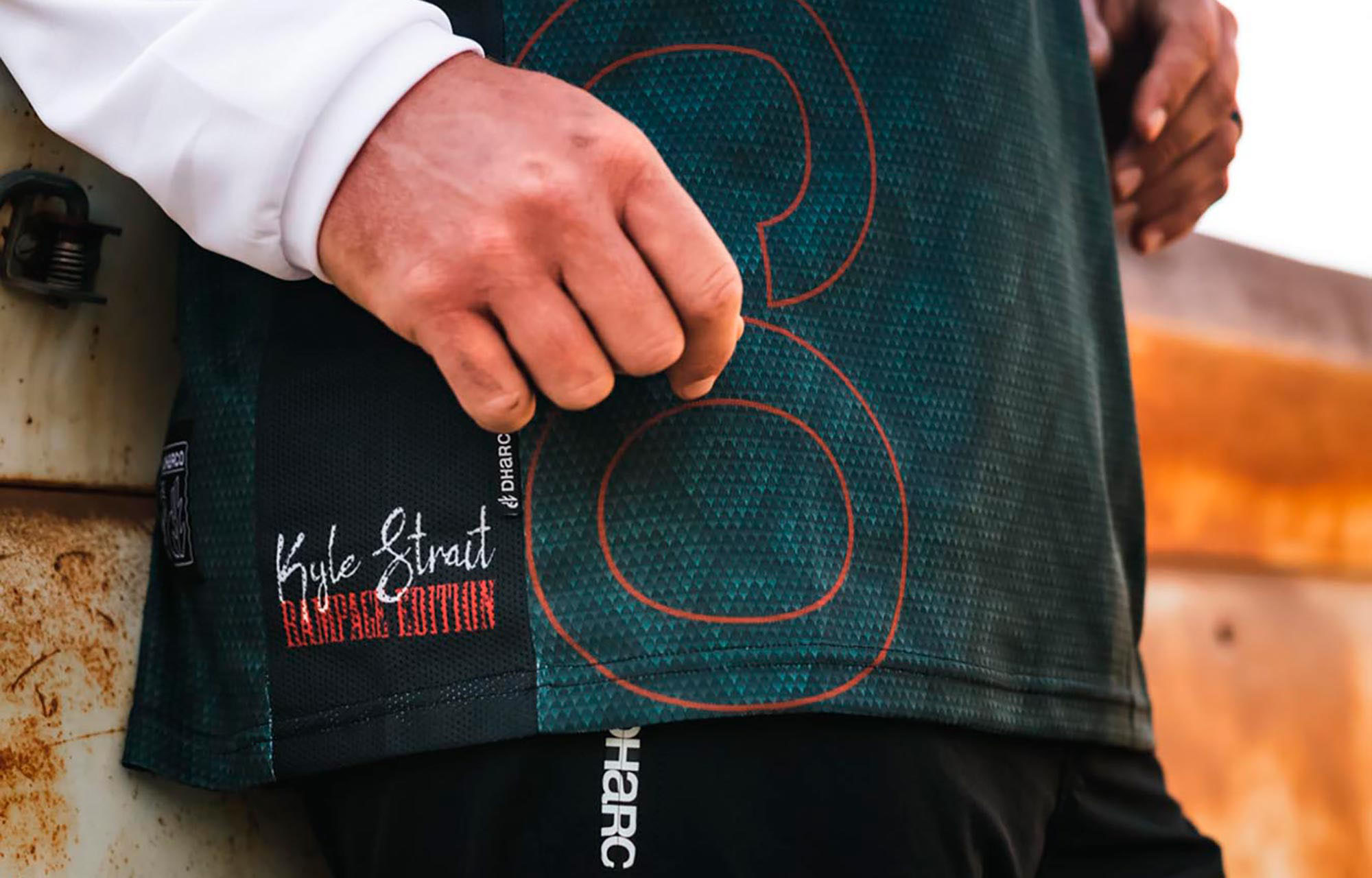 MAGLIA A MANICHE LUNGHE DHARCO KYLE STRAIT SIGNATURE EDITION image number 5
