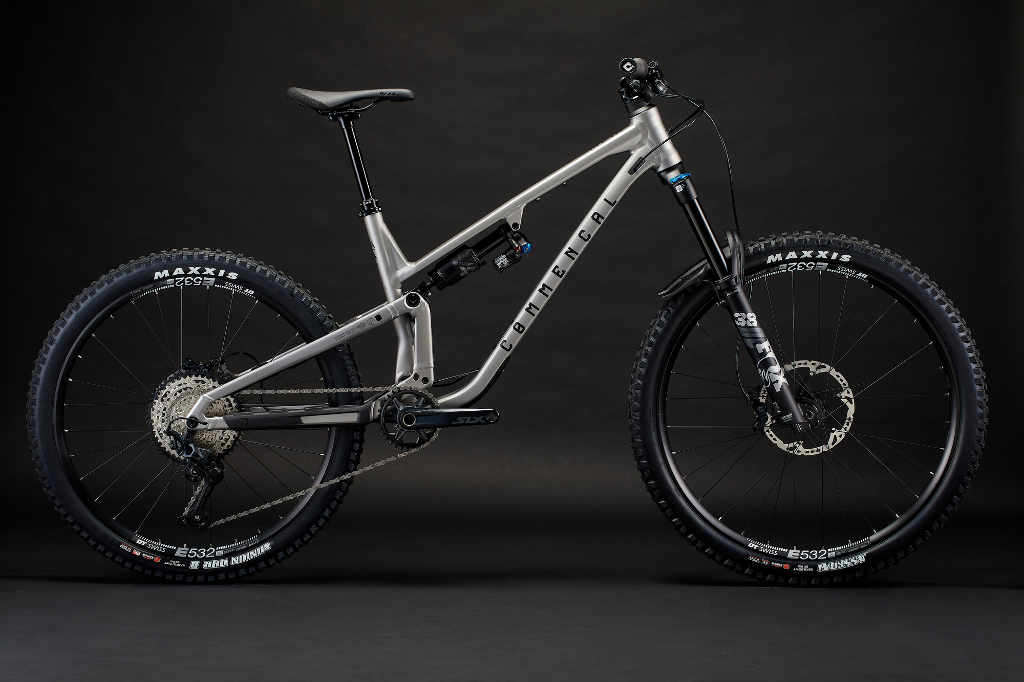 COMMENCAL META SX V5 ESSENTIAL SILVER image number null