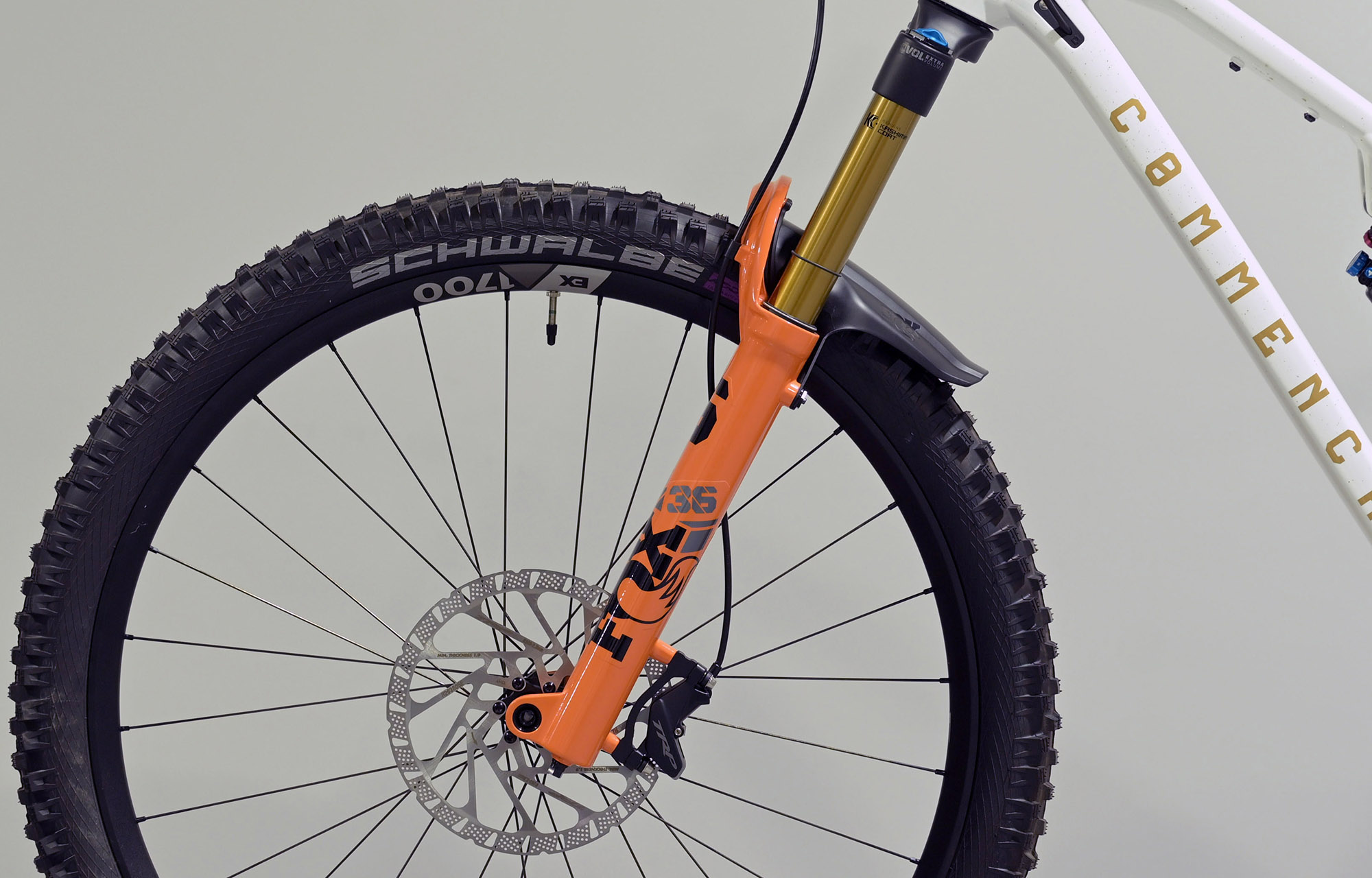 COMMENCAL META V5 SIGNATURE GLITTERY WHITE - M (24122302) image cover number large 6