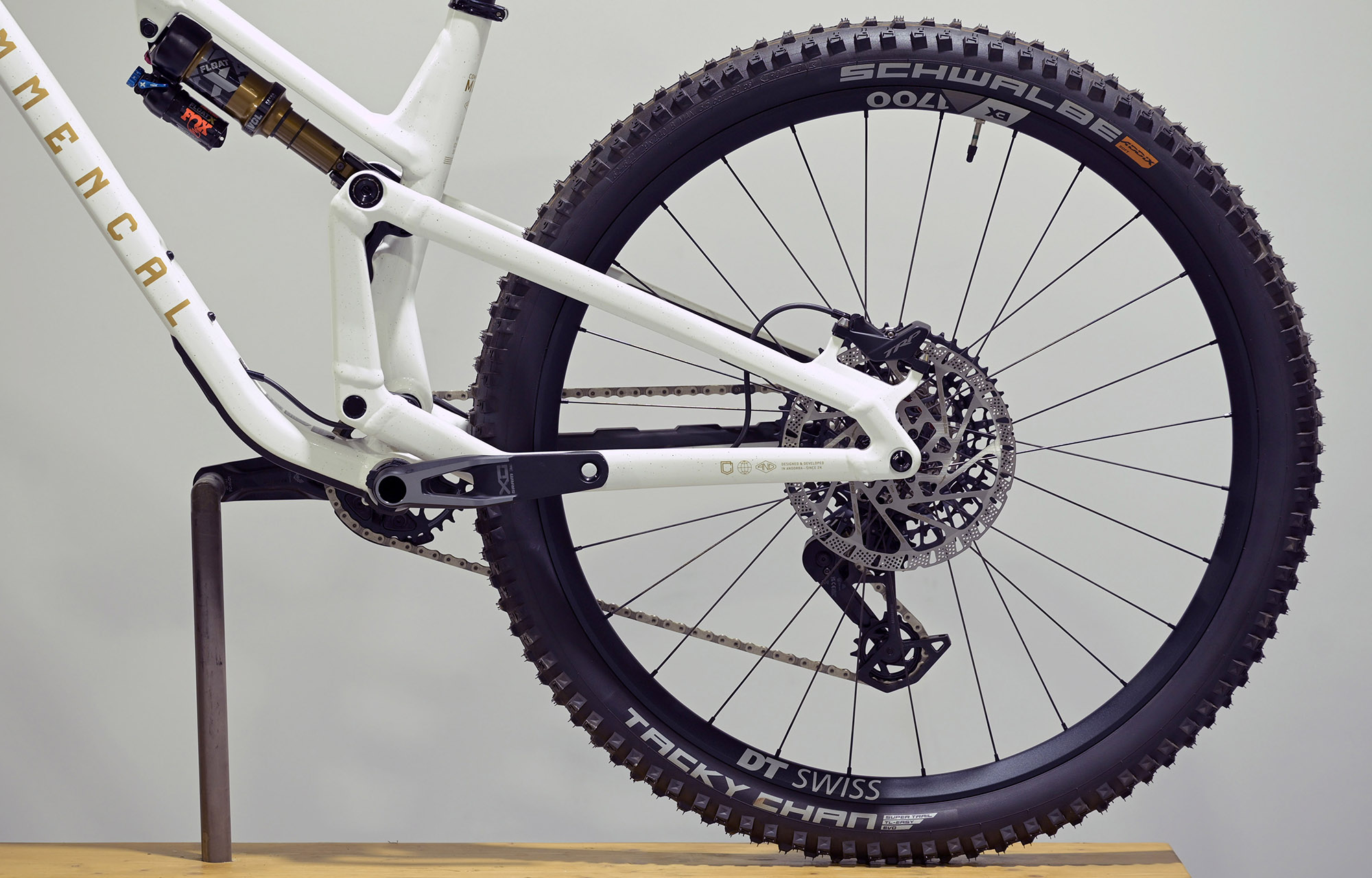 COMMENCAL META V5 SIGNATURE GLITTERY WHITE - M (24122302) image cover number large 5