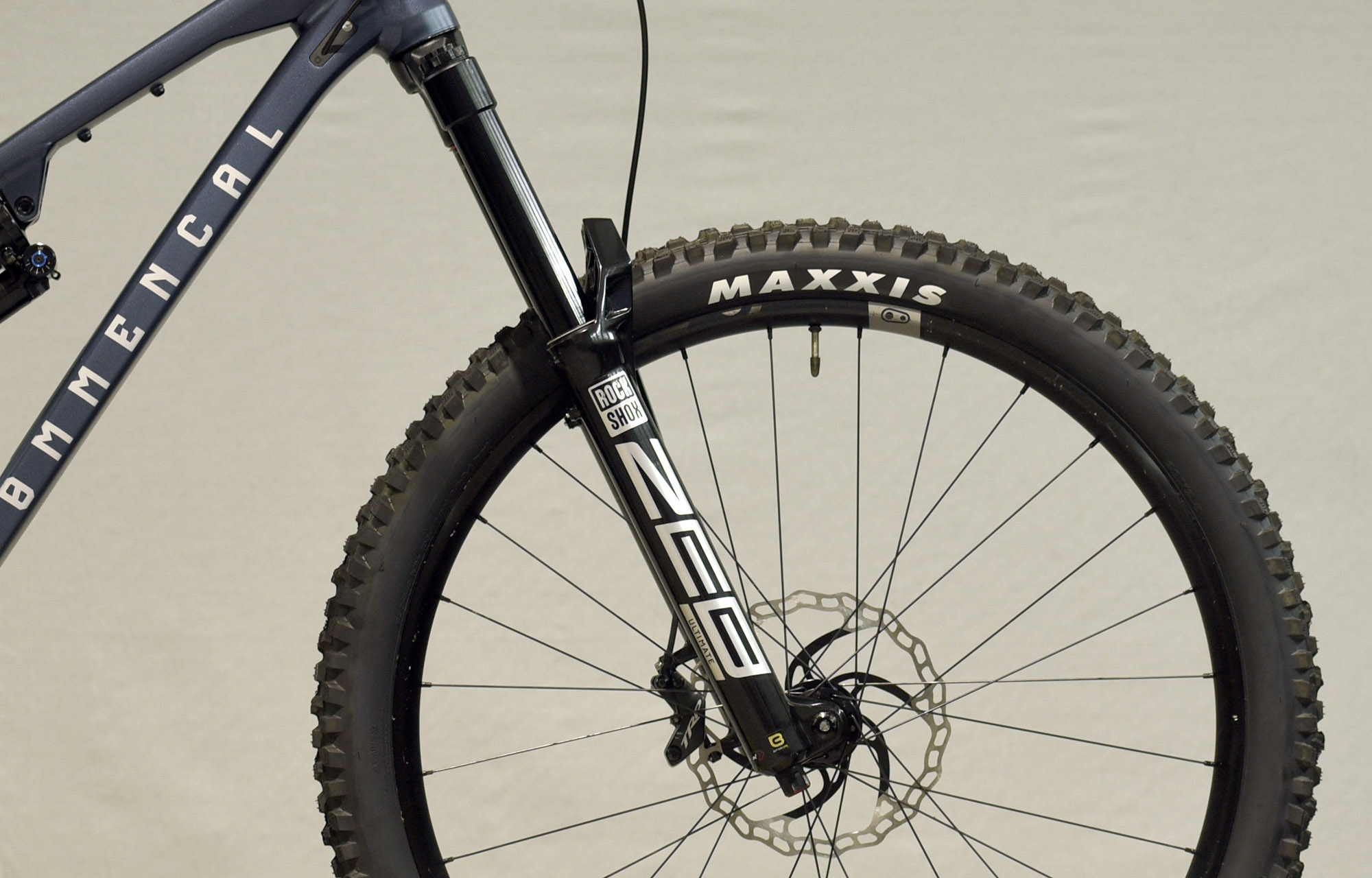 COMMENCAL META SX V5 RACE SPARKLY BLUE - M (23131702) image number null