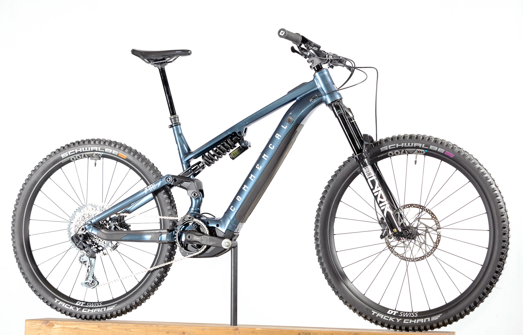 COMMENCAL META POWER TR BOSCH RACE SPARKLY BLUE - XL (22181404) 80km image number null