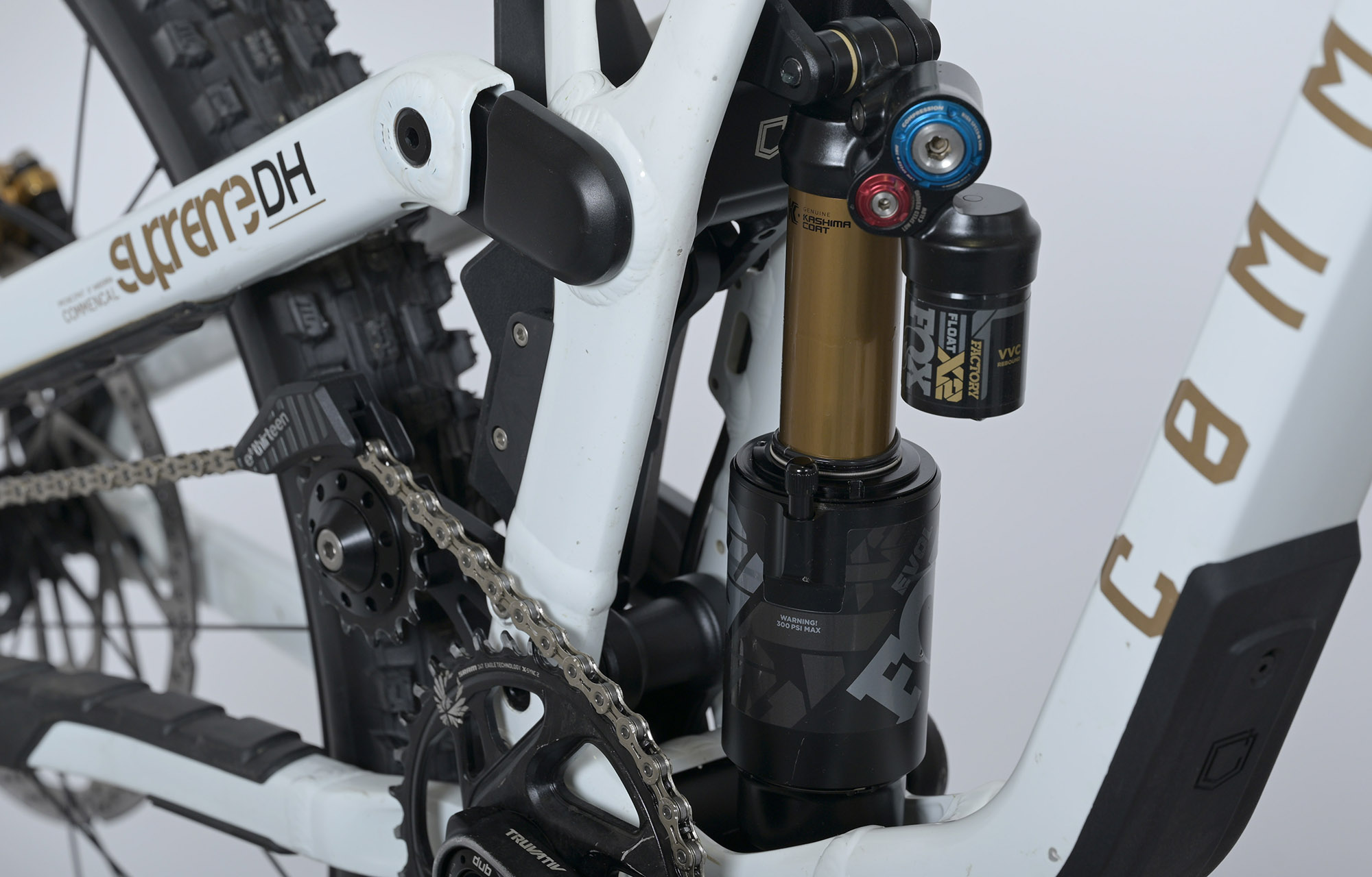 COMMENCAL SUPREME DH V5 SIGNATURE LTD PURE WHITE - L (23151003) image cover number large 9