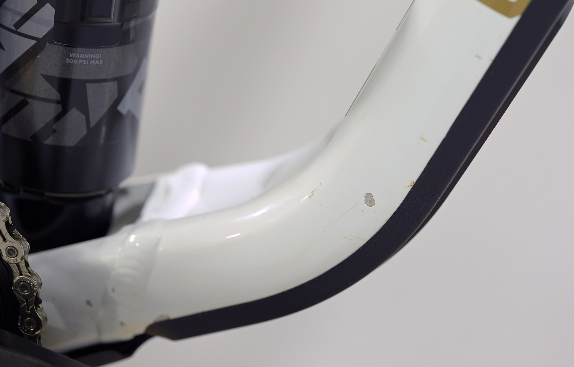 COMMENCAL SUPREME DH V5 SIGNATURE LTD PURE WHITE - M (23151002) image cover number large 7