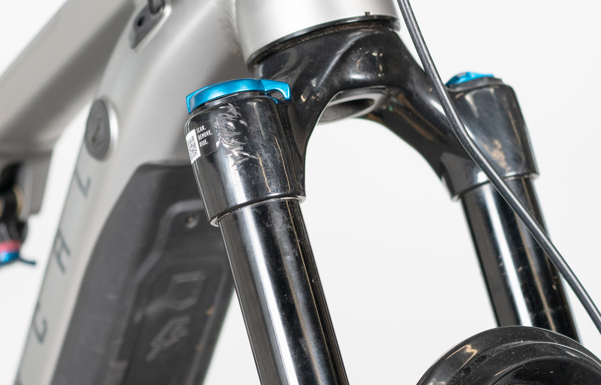 COMMENCAL META POWER TR BOSCH ESSENTIAL SILVER - S (22180201) 251m image cover number large 6