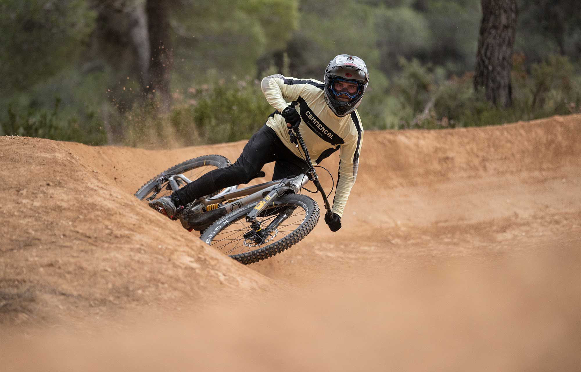 COMMENCAL LONG SLEEVE RACE JERSEY LIGHT YELLOW image number 4
