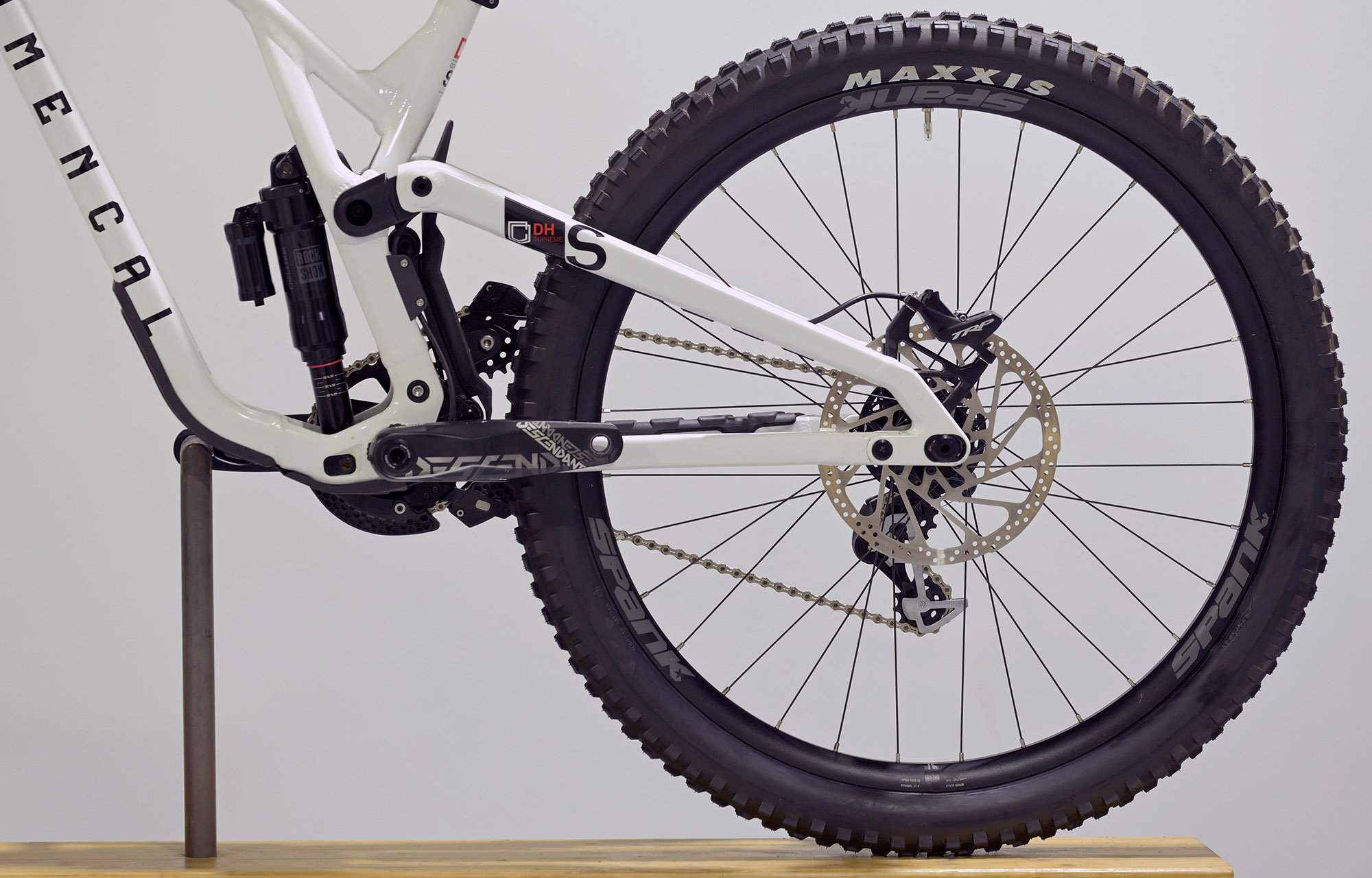 COMMENCAL SUPREME DH V5 XS PURE WHITE - (23170900) image cover number large 3