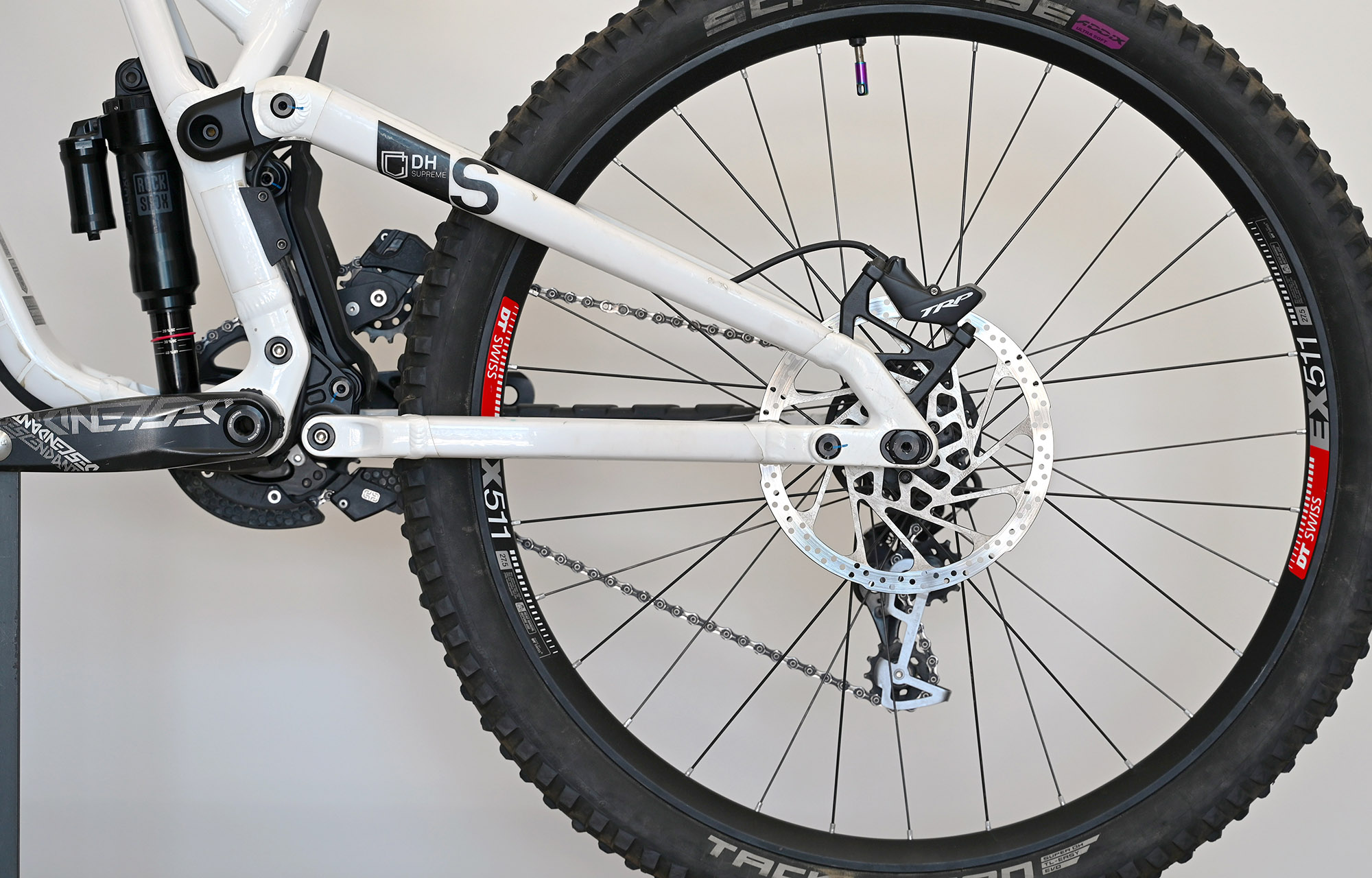 COMMENCAL SUPREME DH V5 XS PURE WHITE (23170900) image number null