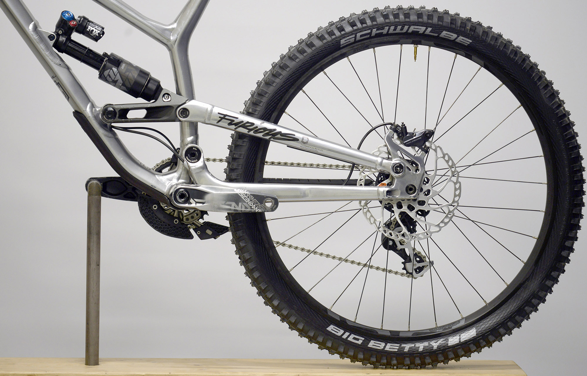 COMMENCAL FURIOUS ESSENTIAL GUN METAL - L (21151003) image number null