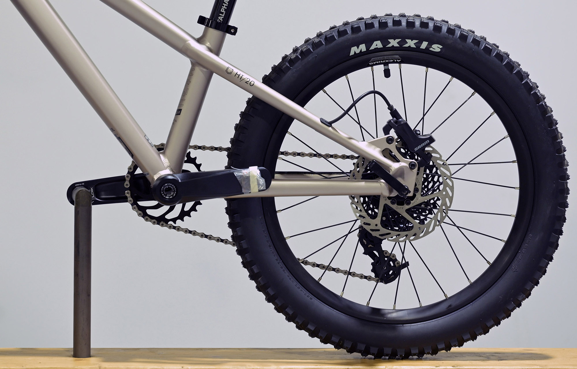 COMMENCAL META HT 20 CHAMPAGNE - (22170100) image cover number large 5