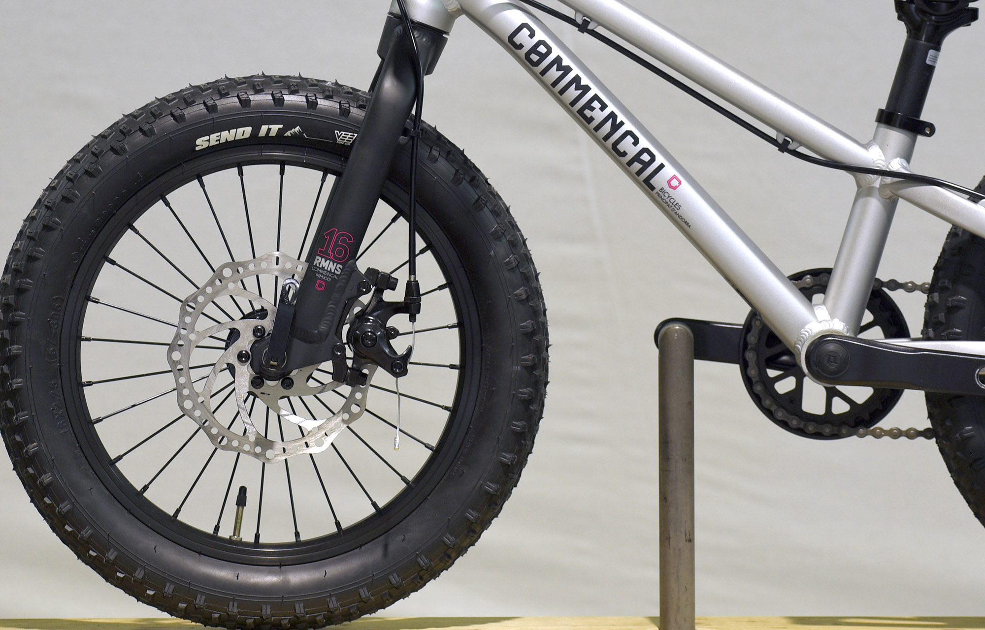 COMMENCAL RAMONES 16 SILVER - (22172900) image number null