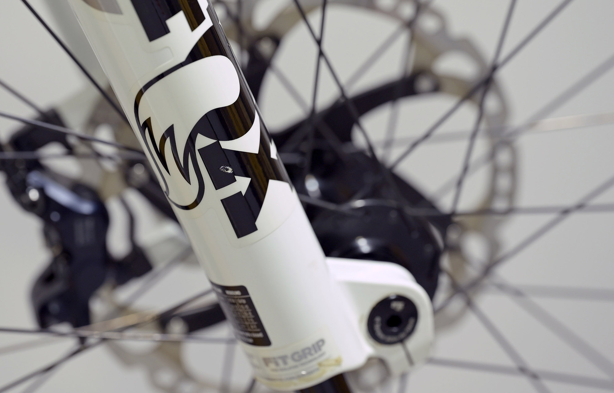 COMMENCAL META V5 ESSENTIAL PURE WHITE - S (23121201) image cover number large 9