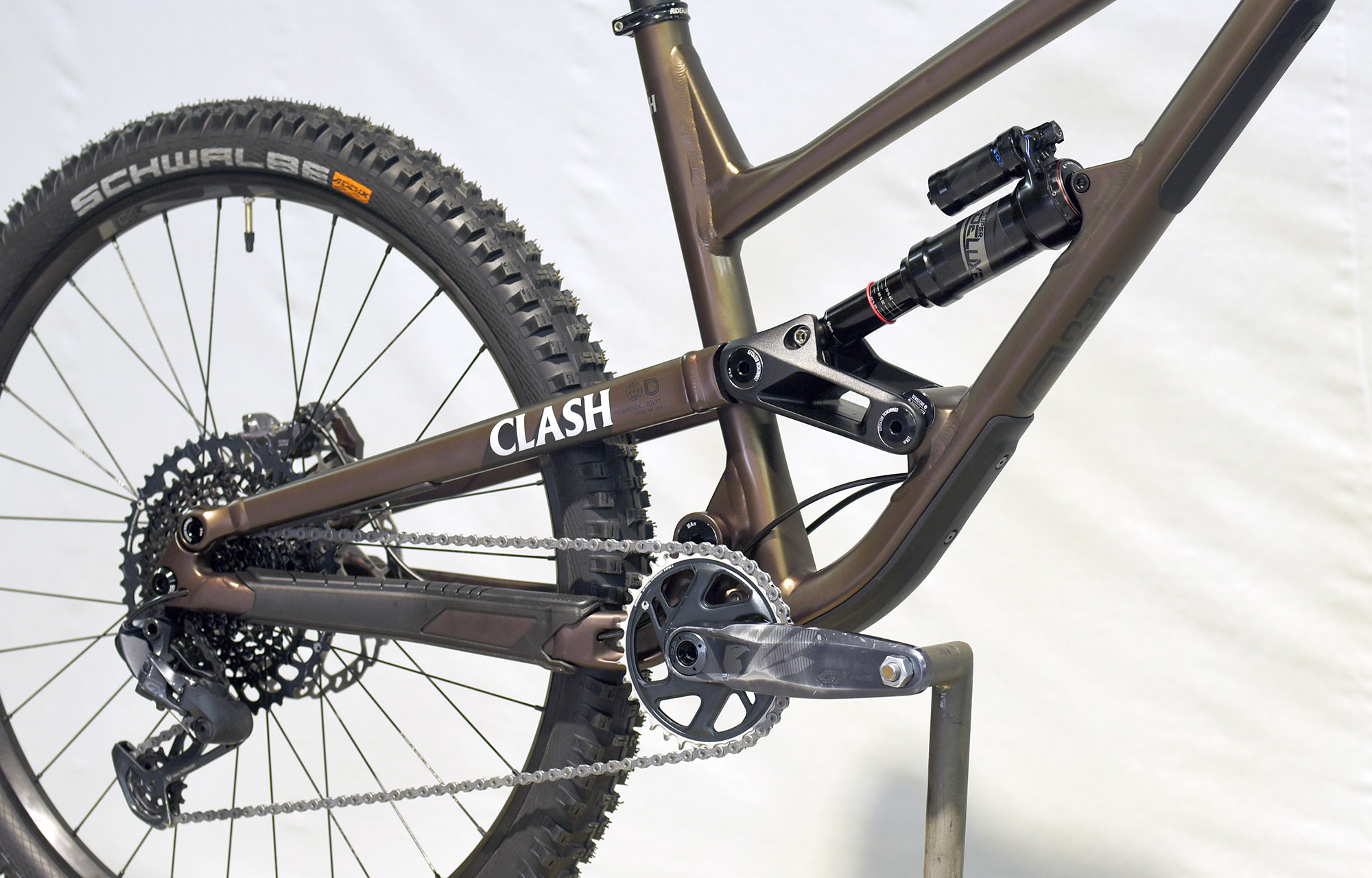 COMMENCAL CLASH RACE FROZEN BROWN  - L (22132103) image number null