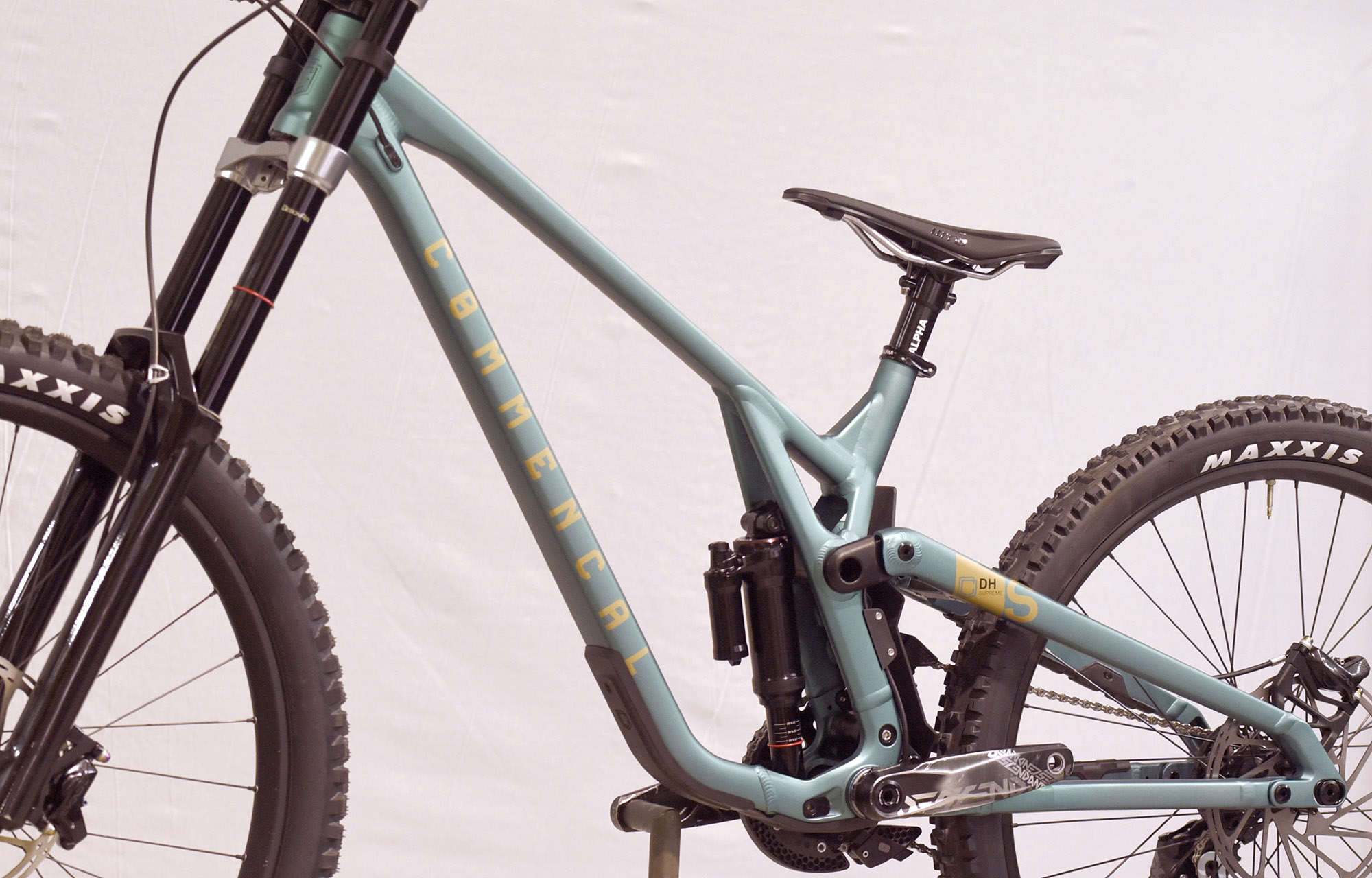 COMMENCAL SUPREME DH V5 RIDE ACID LAKE ALC - L (23100065) image number null