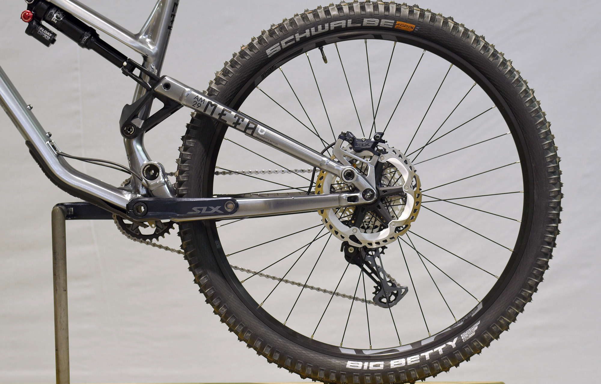COMMENCAL META AM ESSENTIAL GUN METAL - L (21131803) image number null
