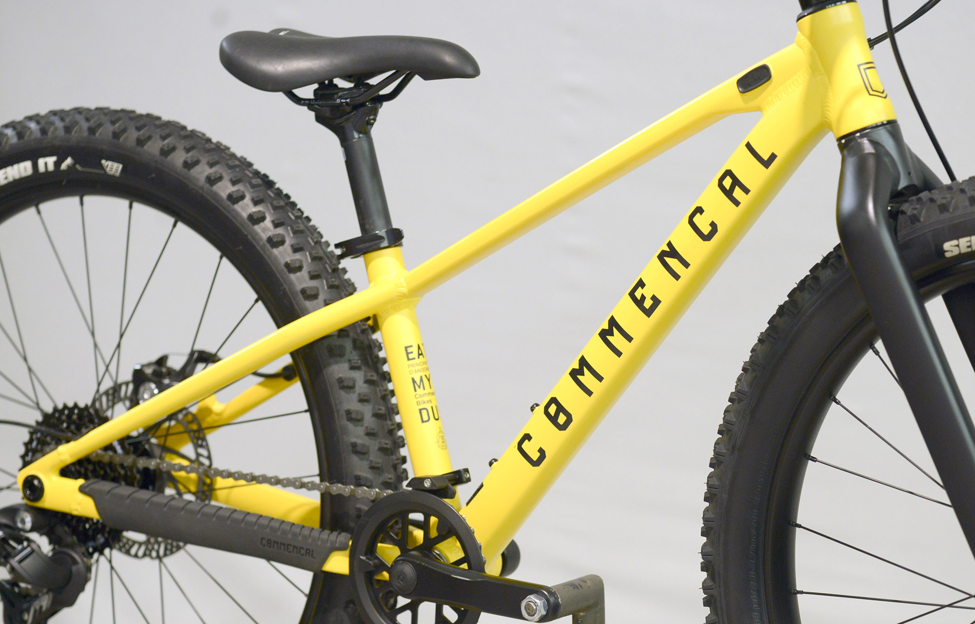 COMMENCAL RAMONES TRIGGER SHIFTER OHLINS YELLOW - 24 (23177893) image number null