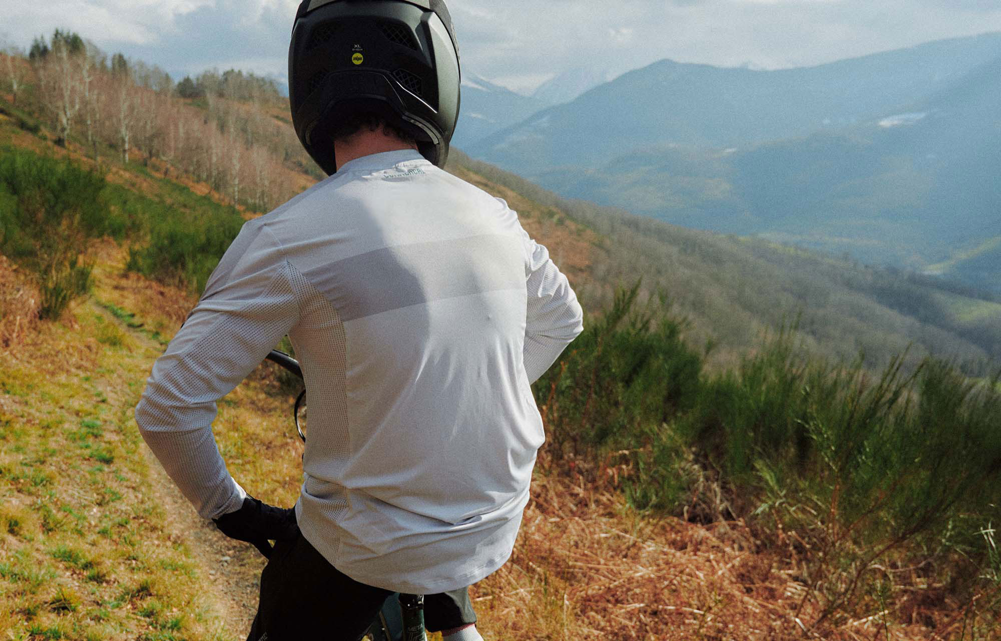 COMMENCAL RACE LONG SLEEVE JERSEY GREY POLYCHROM image number 0