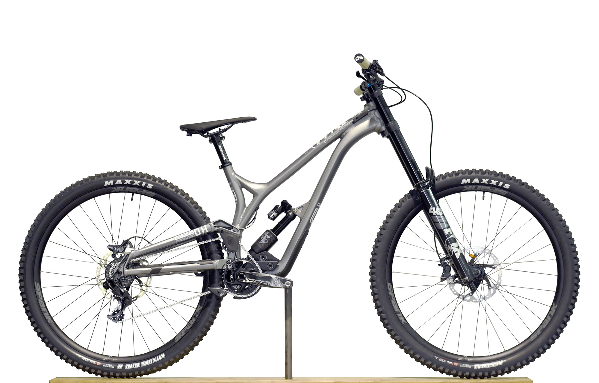 COMMENCAL SUPREME DH 29 RACE MATTE GRAPHITE - M (21150002) image number null
