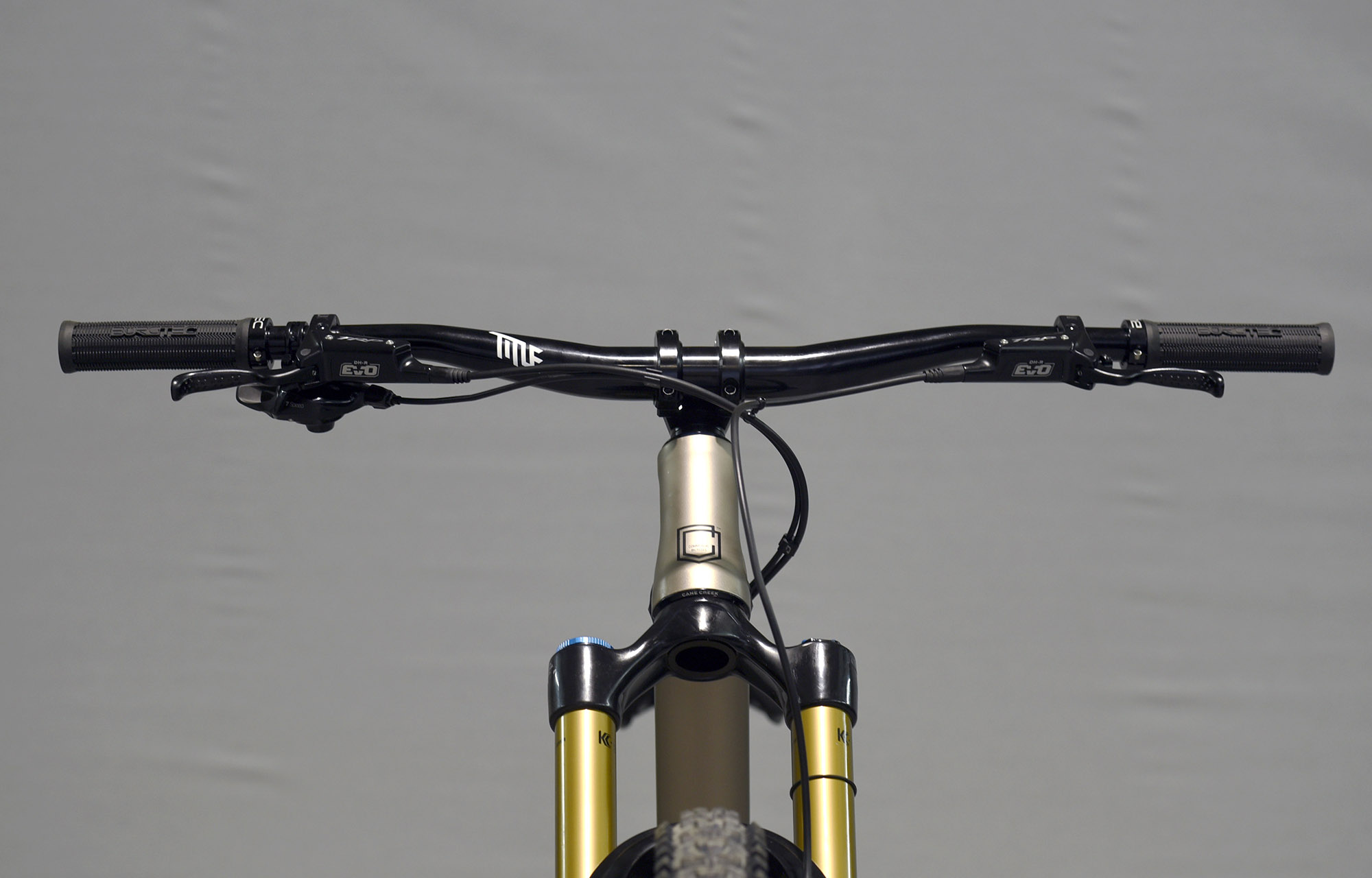 COMMENCAL CLASH PARK EDITION CHAMPAGNE - L (22131703) image number null