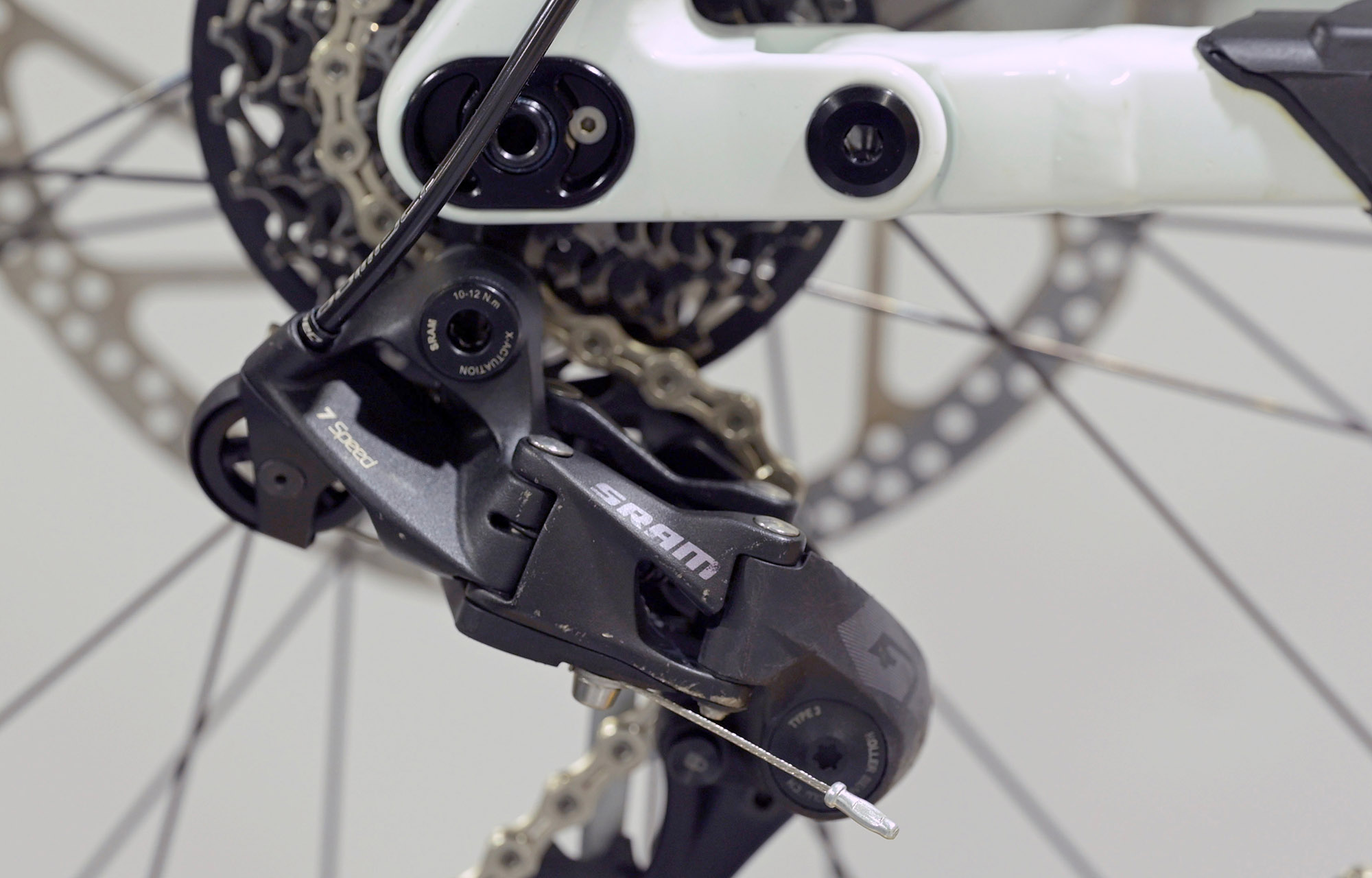 COMMENCAL SUPREME DH V5 SIGNATURE LTD PURE WHITE - M (23151002) image cover number large 5