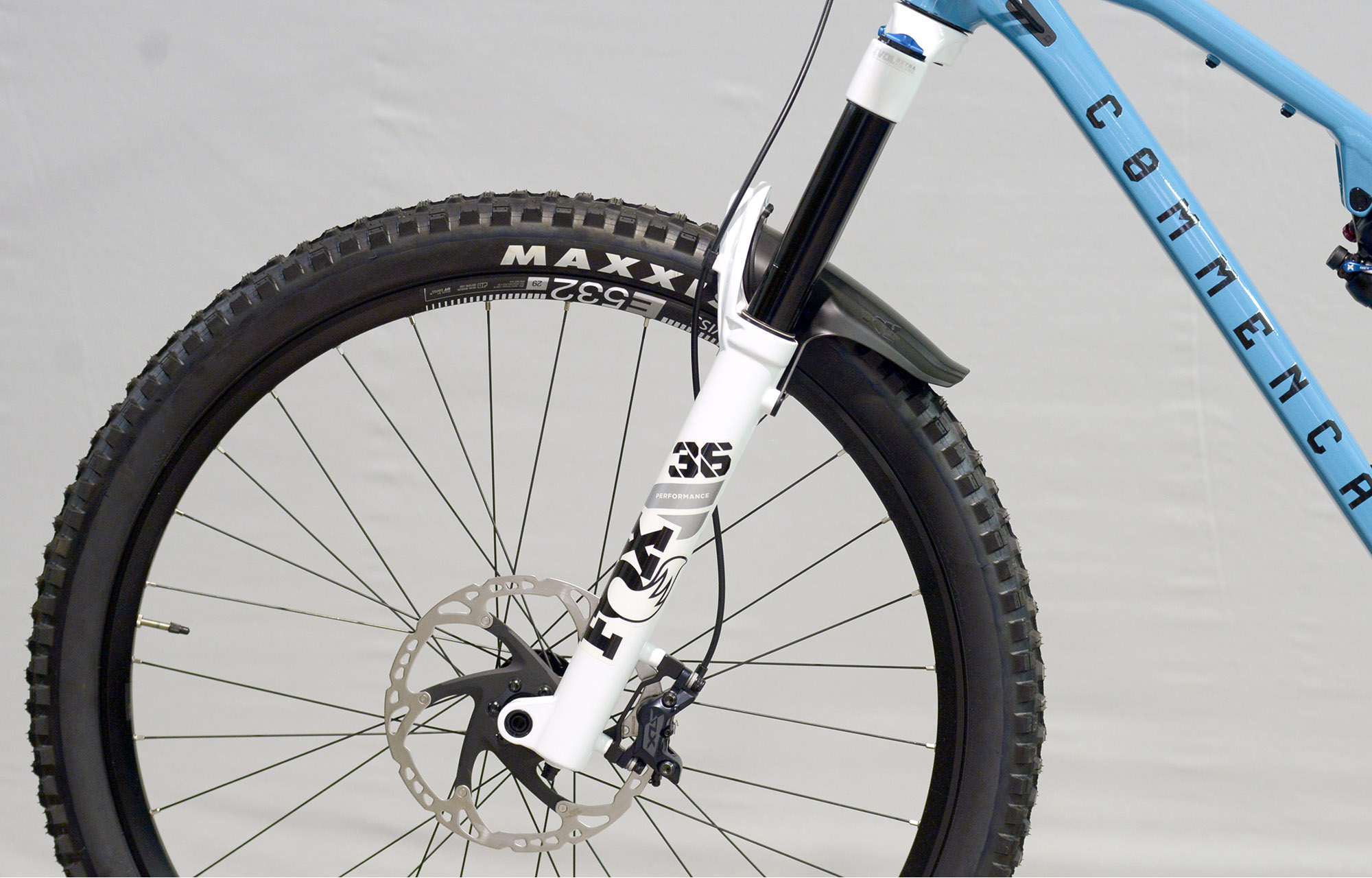 COMMENCAL META V5 ESSENTIAL URANIAN BLUE - M (23121202) image number null