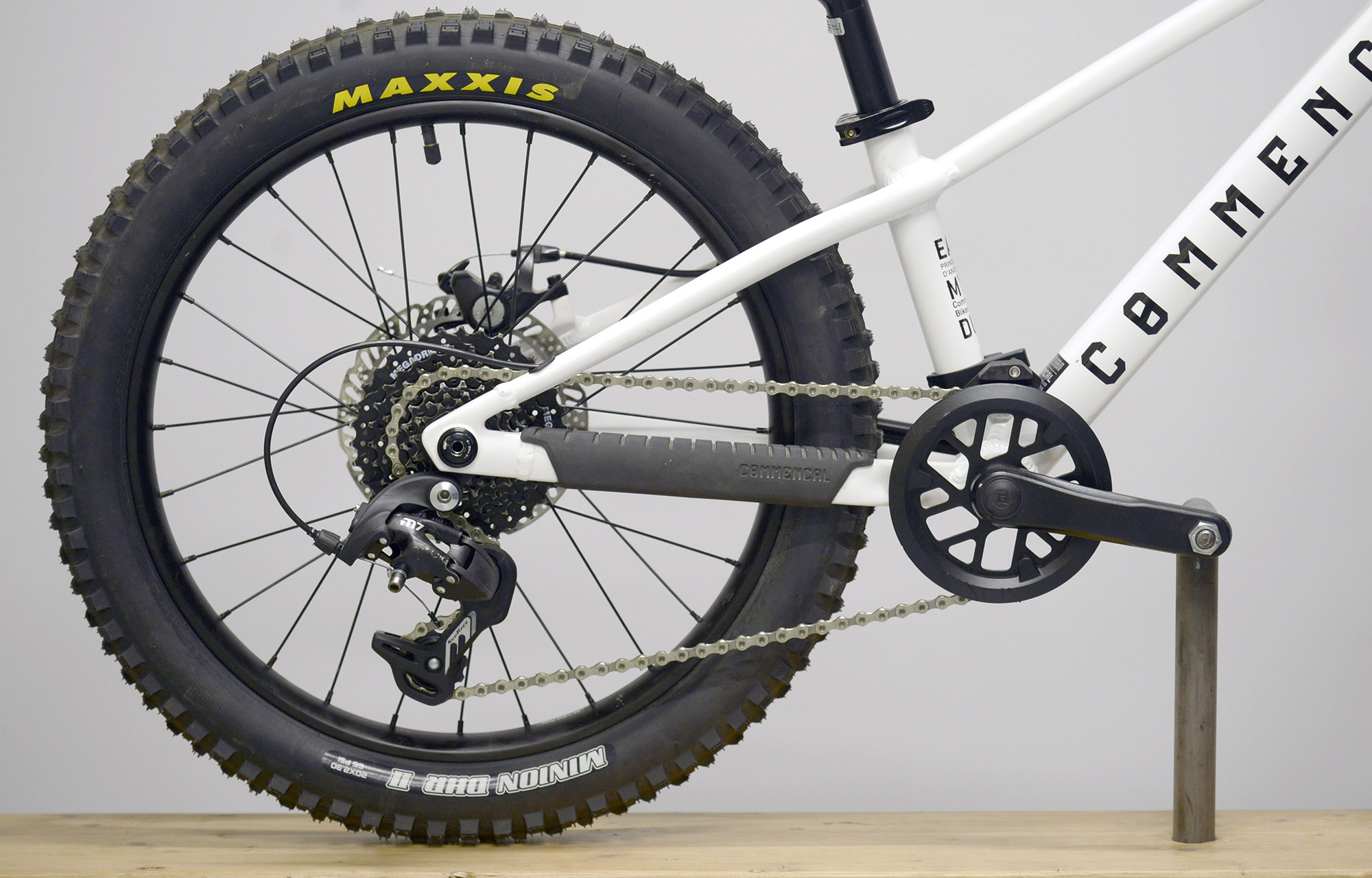 COMMENCAL RAMONES REVOSHIFT PURE WHITE - 20 (23177852) image number null