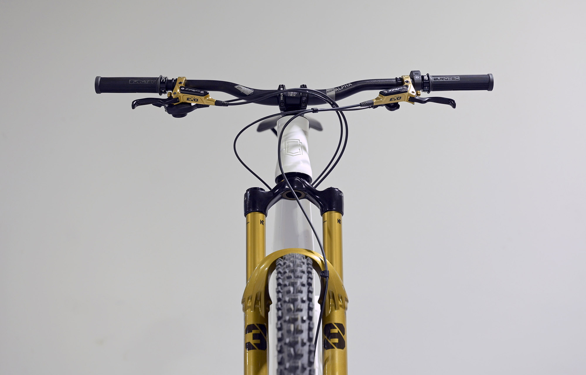 COMMENCAL META POWER SX 400 SIGNATURE [COMMENCAL TEAM] ALC - M (24100024) 1051 km image cover number large 2