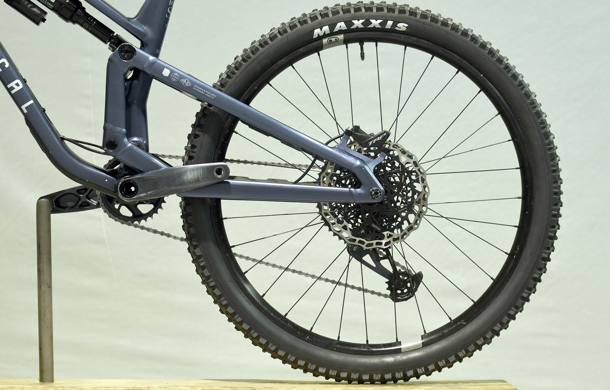 COMMENCAL META SX V5 RACE SPARKLY BLUE - M (23131702) image number null