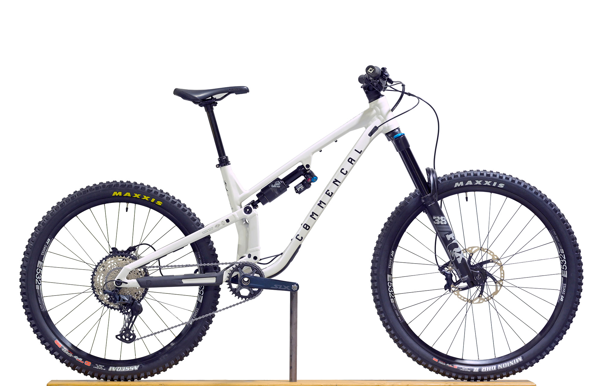 COMMENCAL META SX V5 ESSENTIAL CLEAR SILVER - M (23131602) image number null