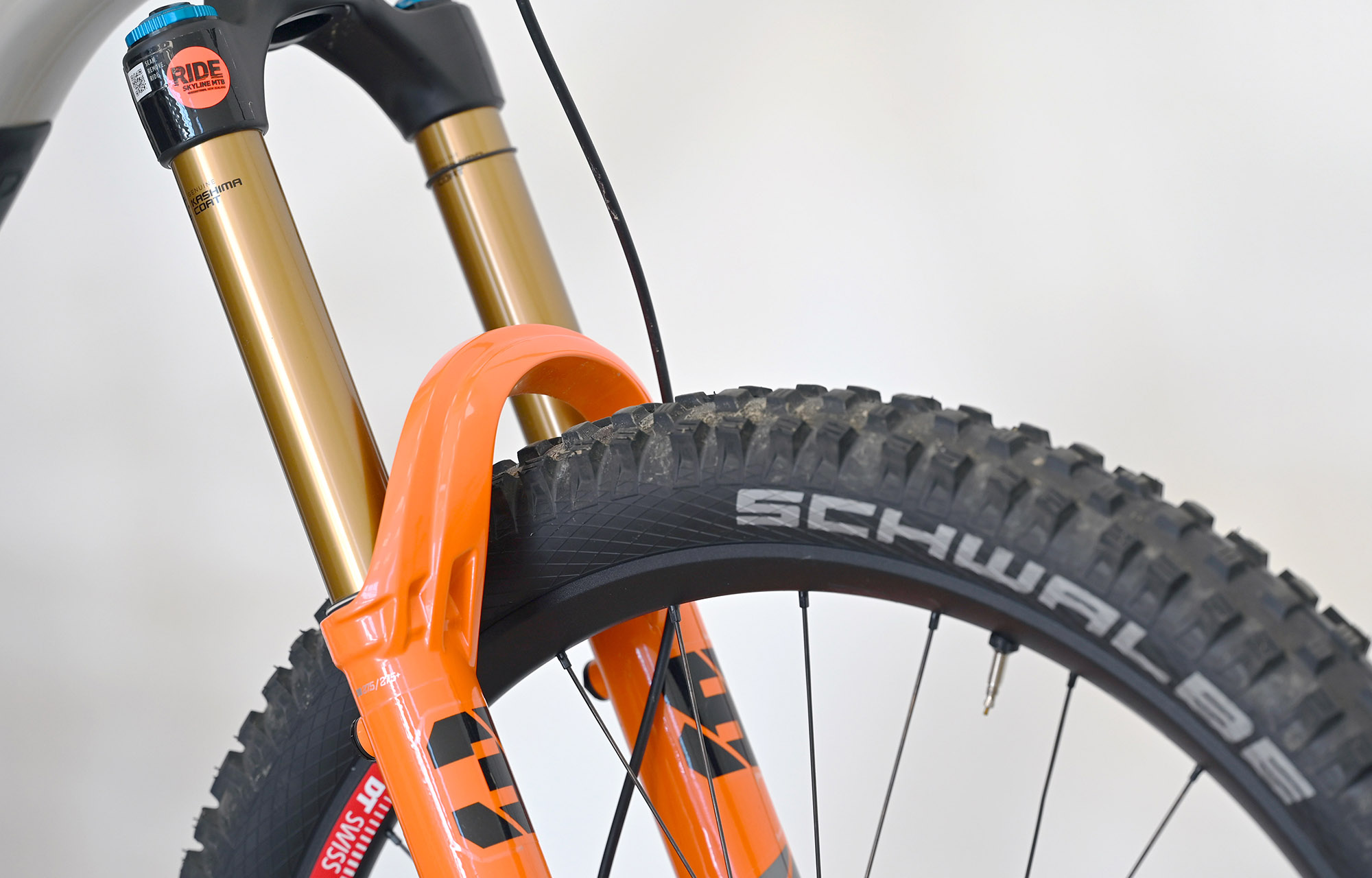 COMMENCAL CLASH SIGNATURE CHALK - XL (23130604) image number null