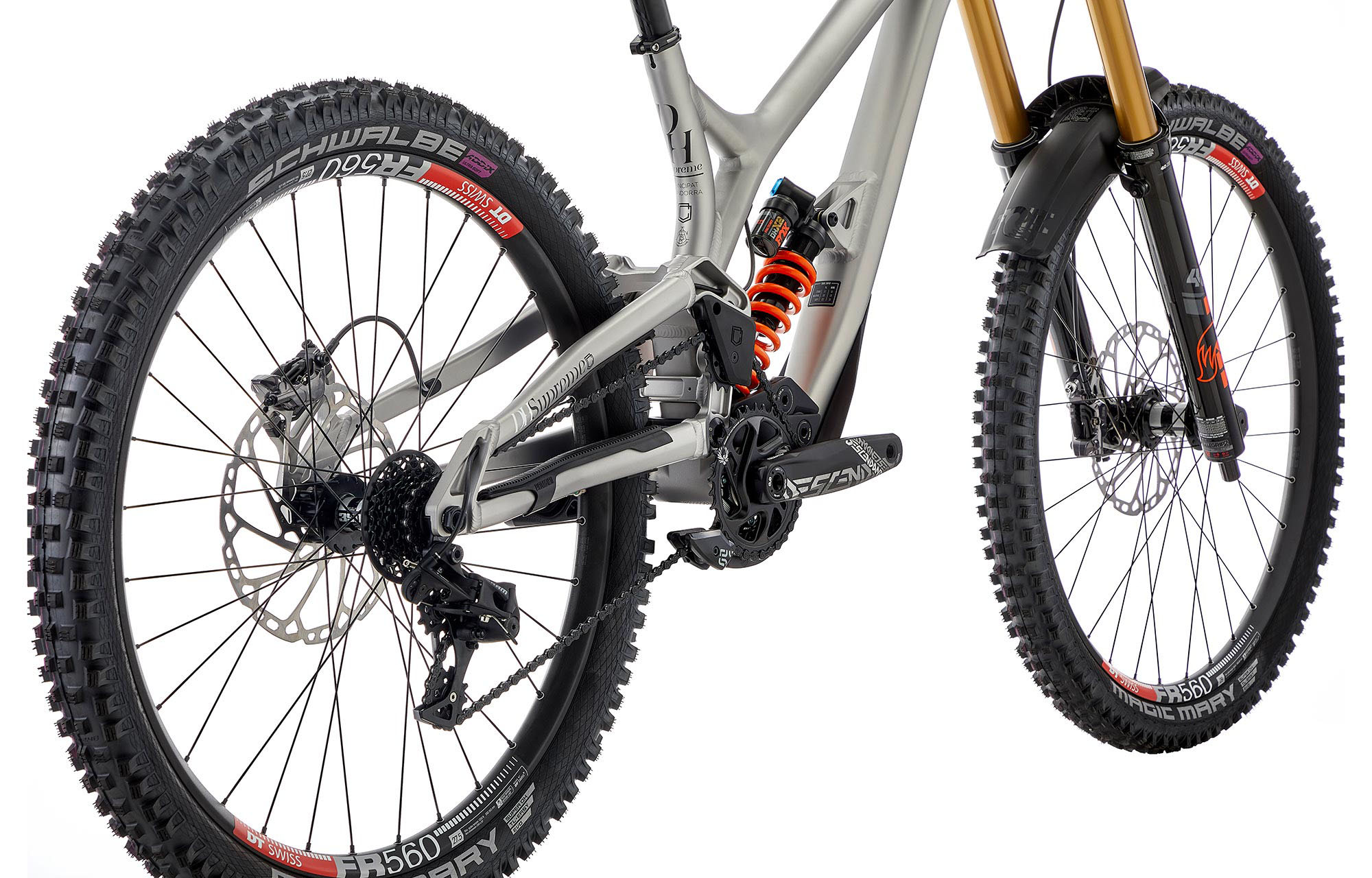 COMMENCAL SUPREME DH V4 SIGNATURE SILVER image cover number large 1