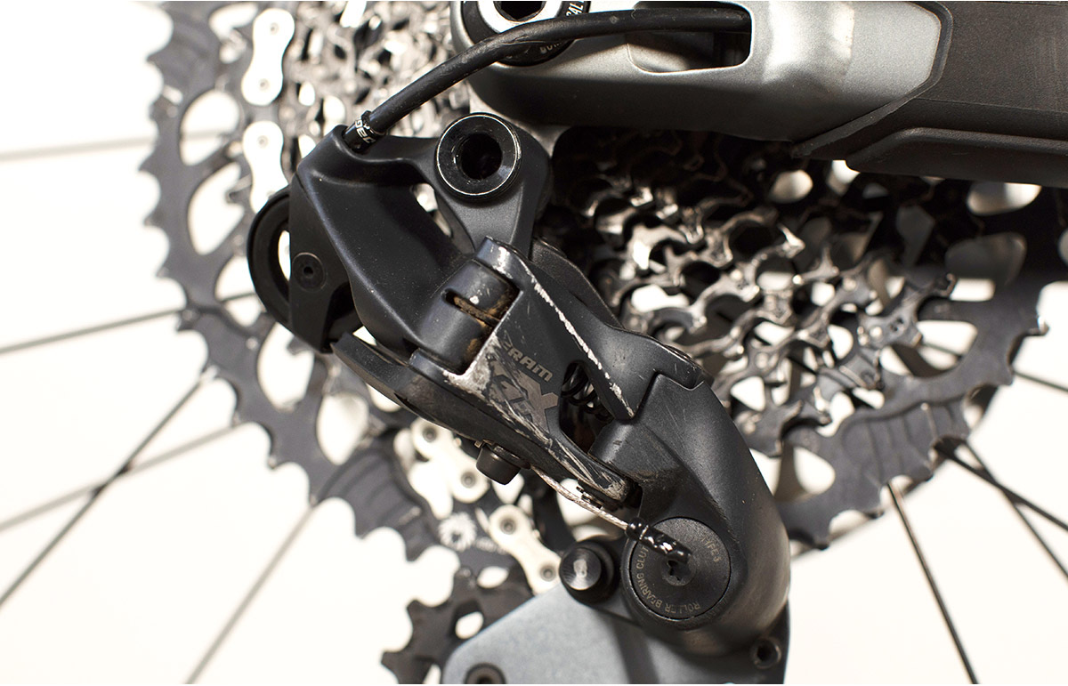 COMMENCAL META TR 29 RACE MATTE GRAPHITE (M) image number null