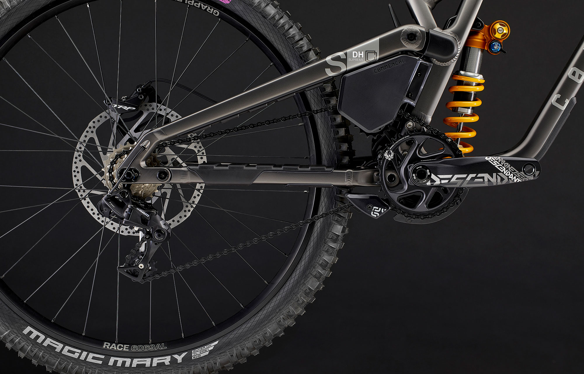 COMMENCAL SUPREME DH V5 OHLINS EDITION DARK SLATE image number null