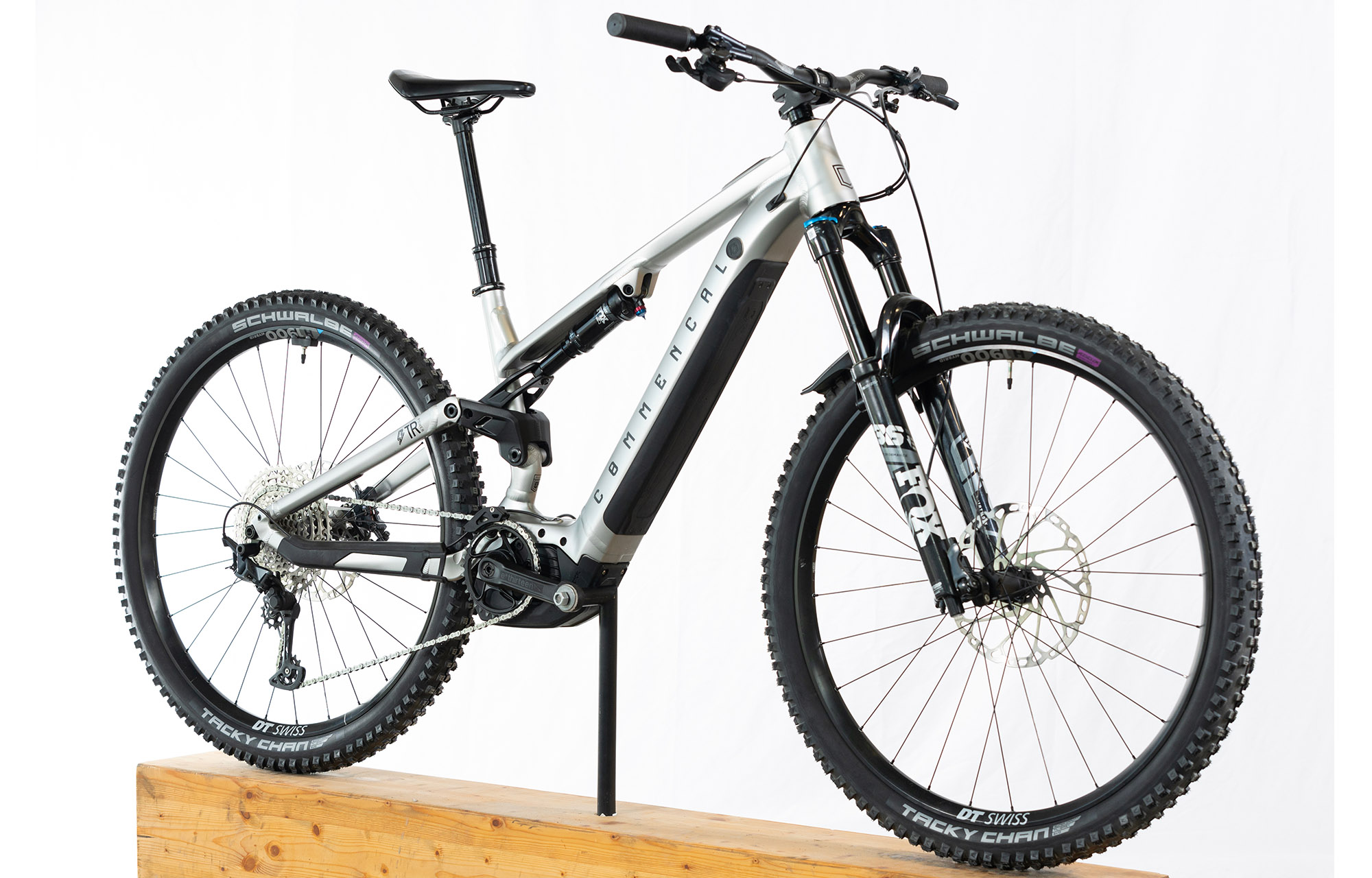 COMMENCAL META POWER TR BOSCH ESSENTIAL SILVER - M (22180202) 630km image cover number large 1