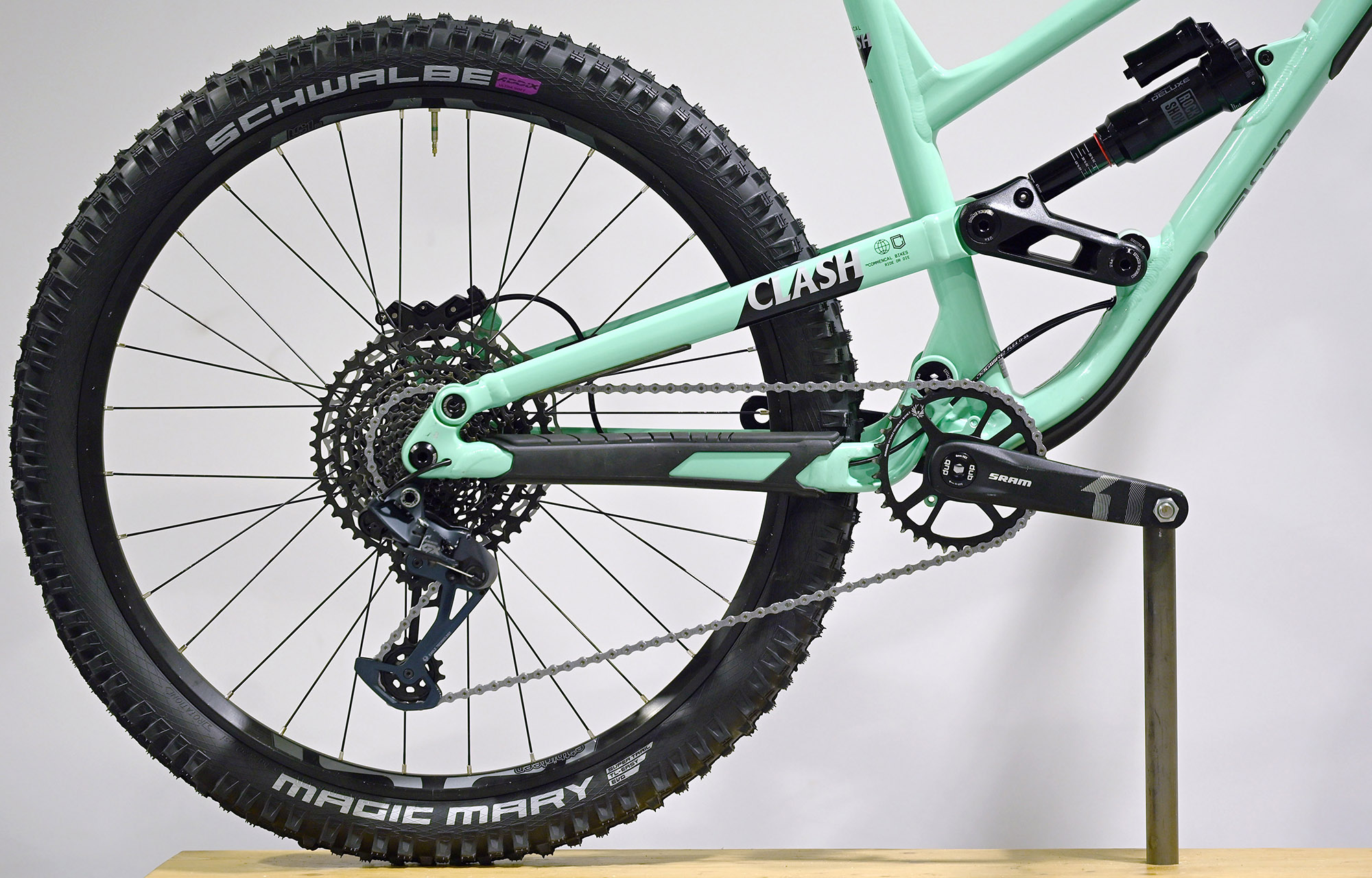 COMMENCAL CLASH RIDE EMERALD GREEN - M (23130102) image cover number large 0