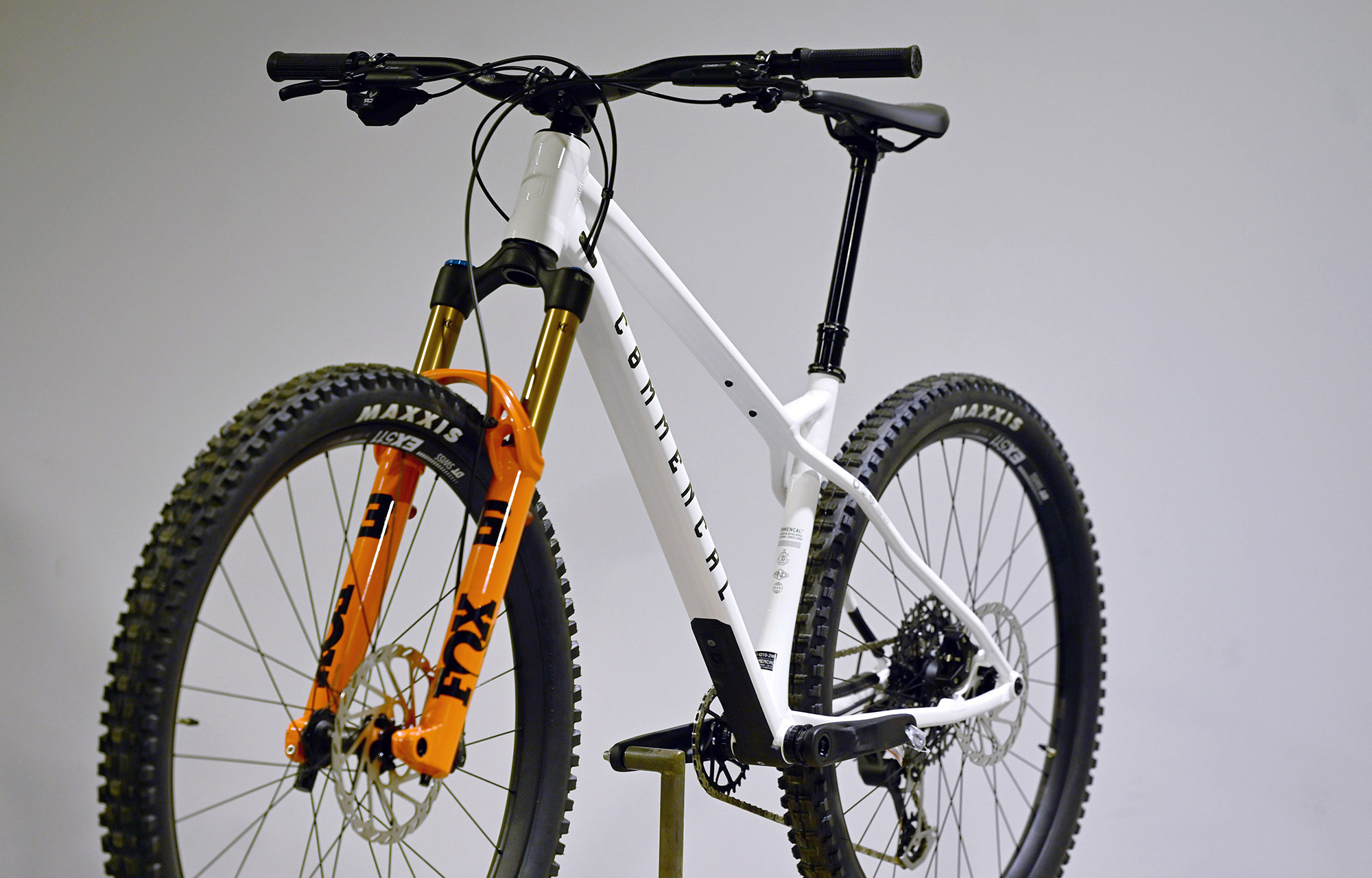 COMMENCAL META HT V3 SIGNATURE PURE WHITE - L (25130503) image cover number large 4
