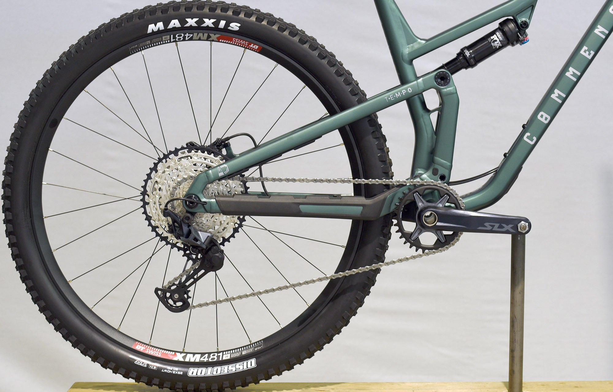 COMMENCAL T.E.M.P.O. ESSENTIAL METALLIC GREEN - L (22120903) image number null