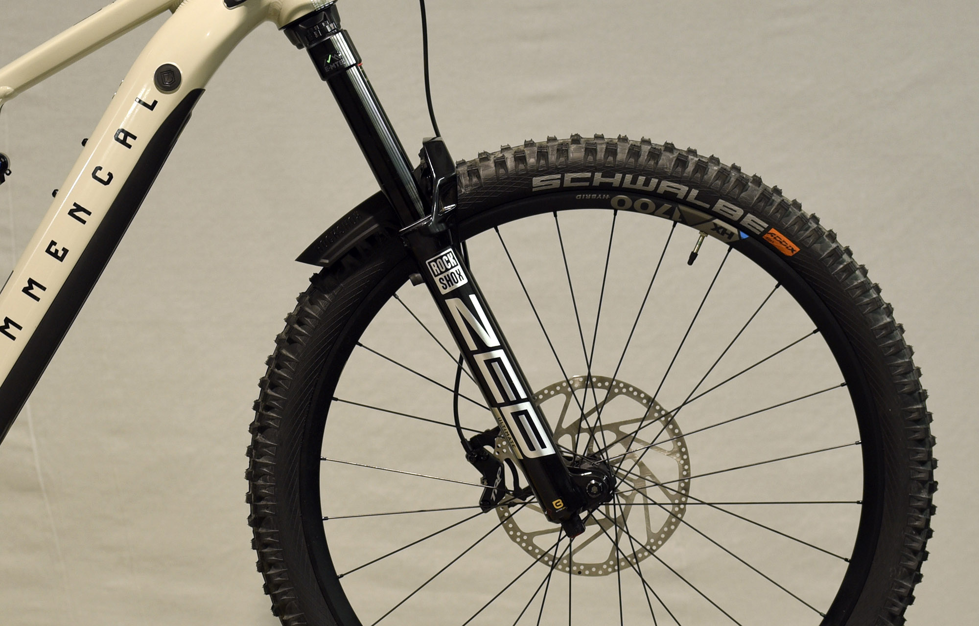 COMMENCAL META POWER SX BOSCH RACE CHALK - L (23181403) 3 km image number null