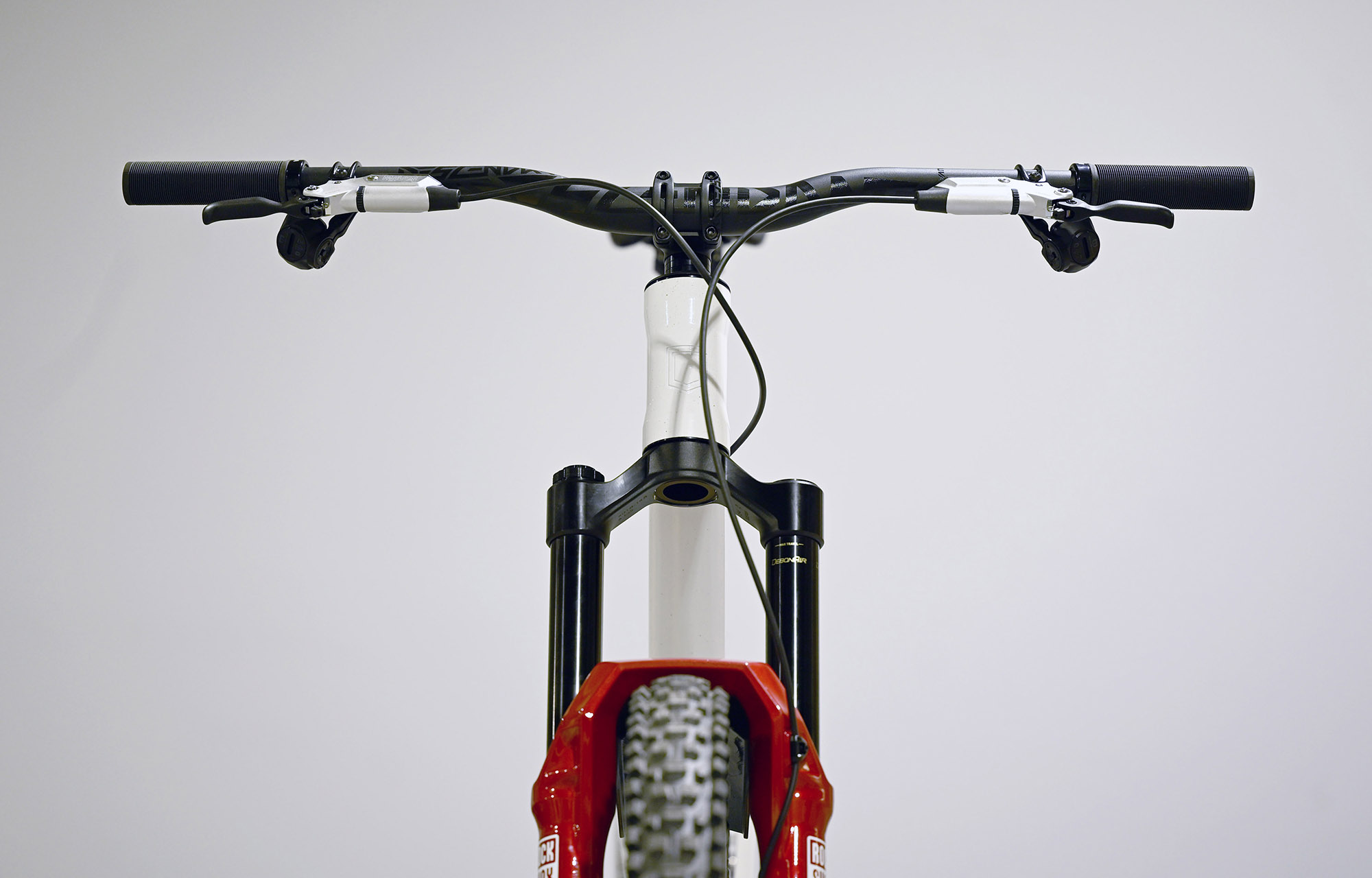 COMMENCAL META SX V5 ULTIMATE WHISTLER EDITION - L (24133803) image number null
