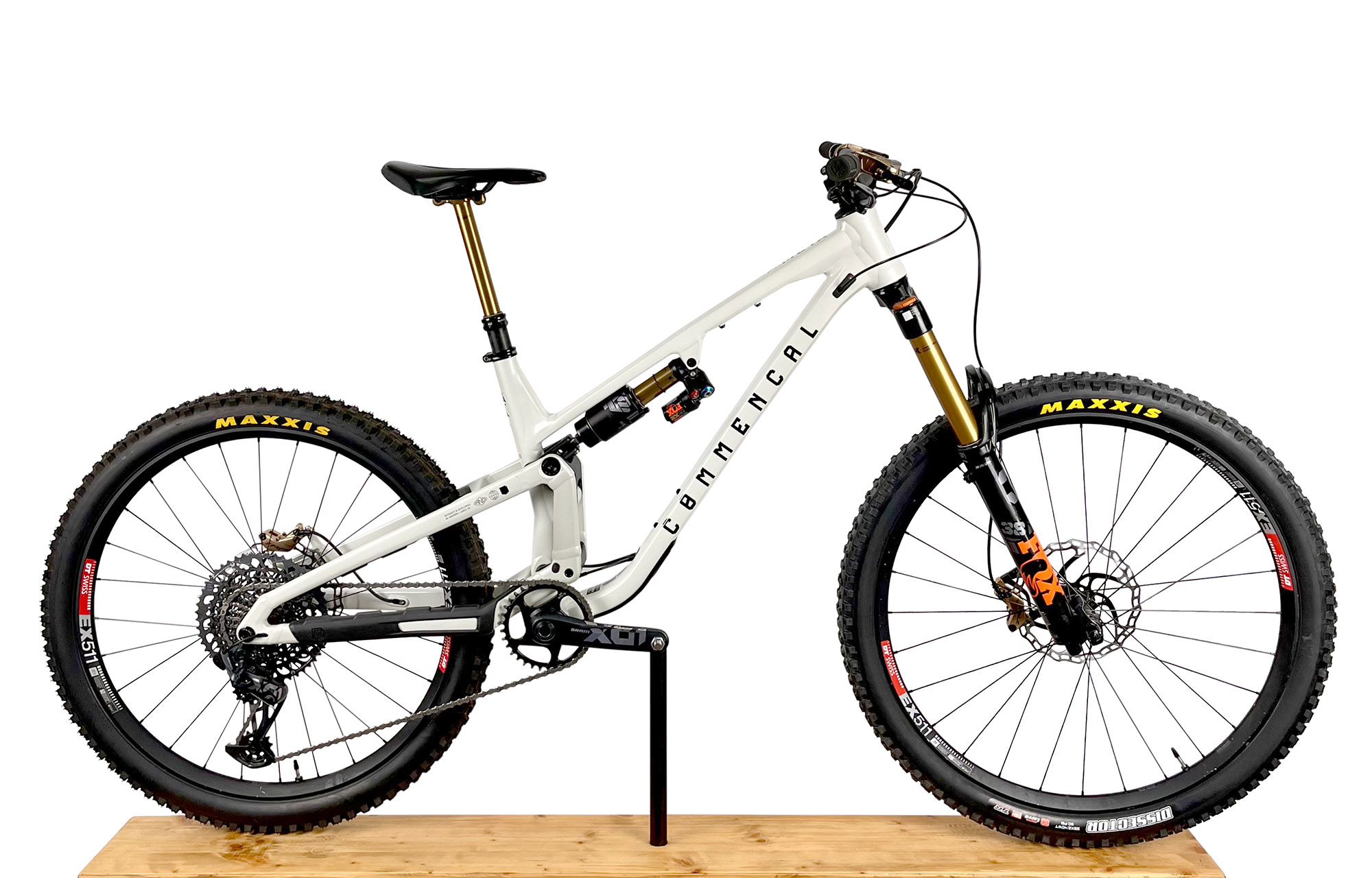 COMMENCAL META SX V5 SIGNATURE CLEAR SILVER ALC - M (22107007) image number null