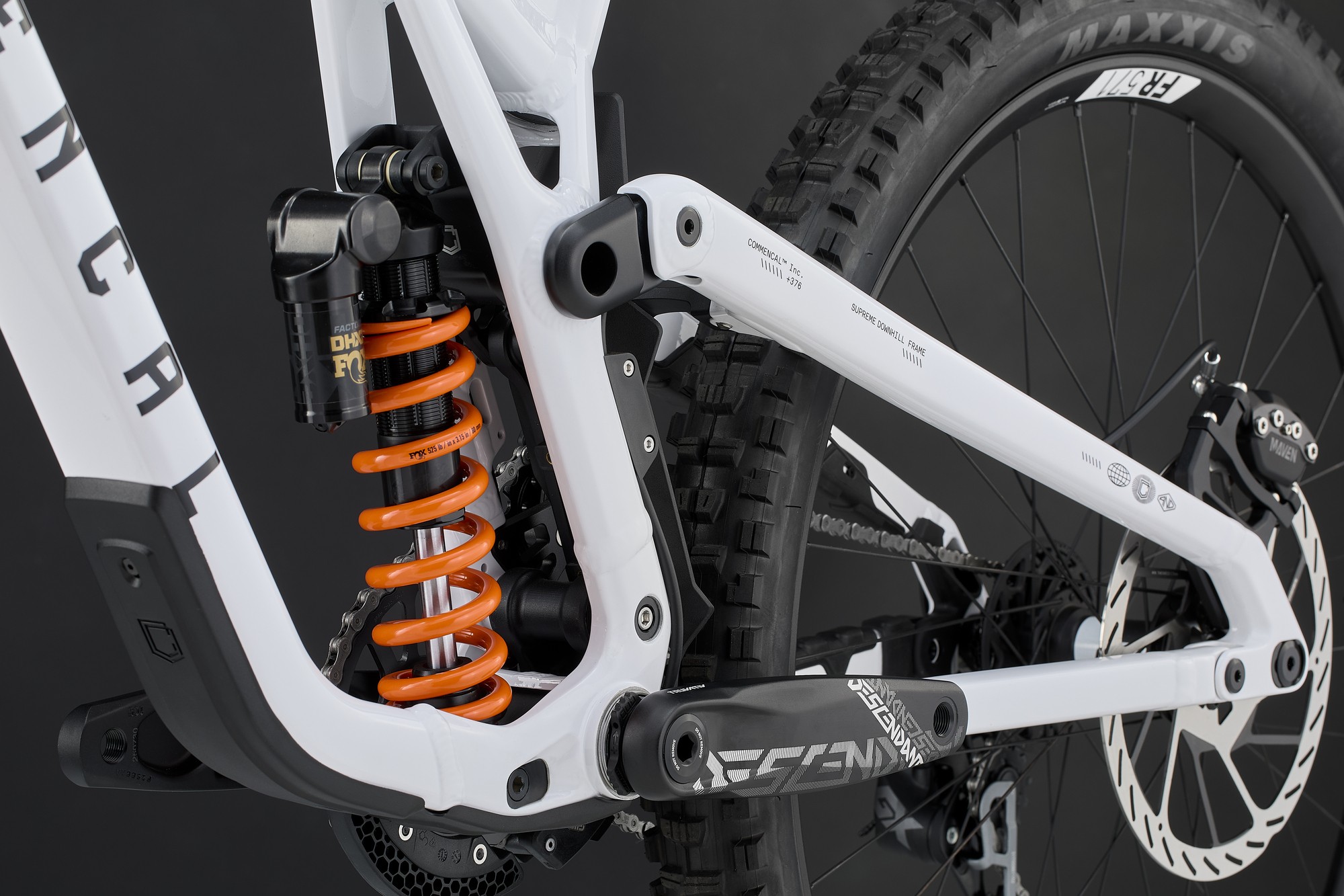 COMMENCAL SUPREME DH V5 SIGNATURE PURE WHITE 2026 image number null