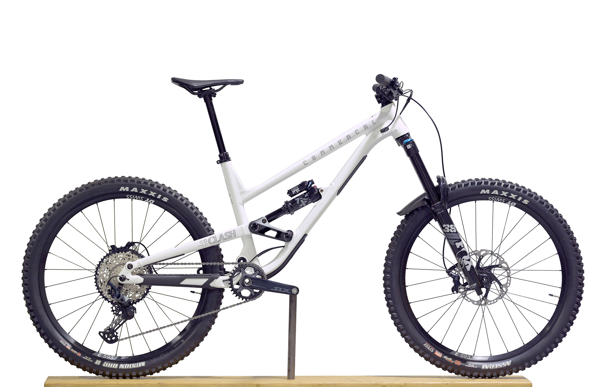 COMMENCAL CLASH ESSENTIAL PURE WHITE - L (24135603) image number null