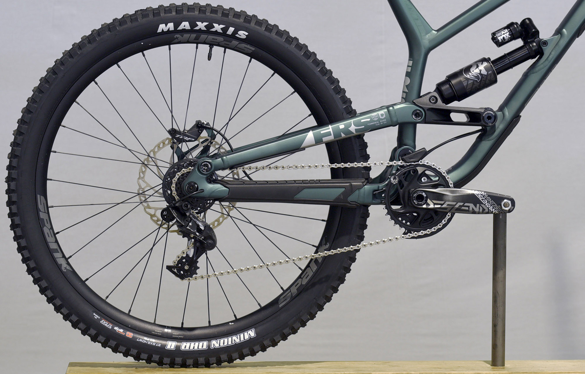 COMMENCAL FRS ESSENTIAL METALLIC GREEN - L (22150503) image number null