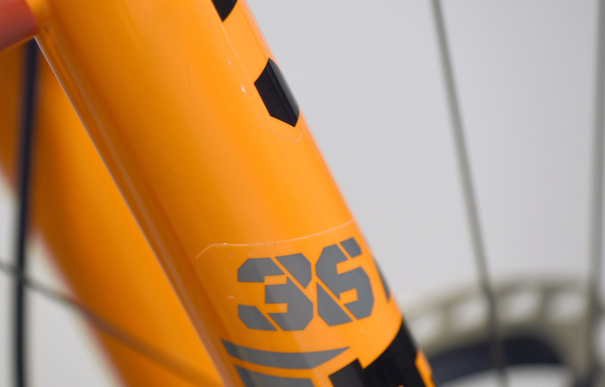 COMMENCAL META V5 SIGNATURE CLEAR SILVER - S (23121001) image number null