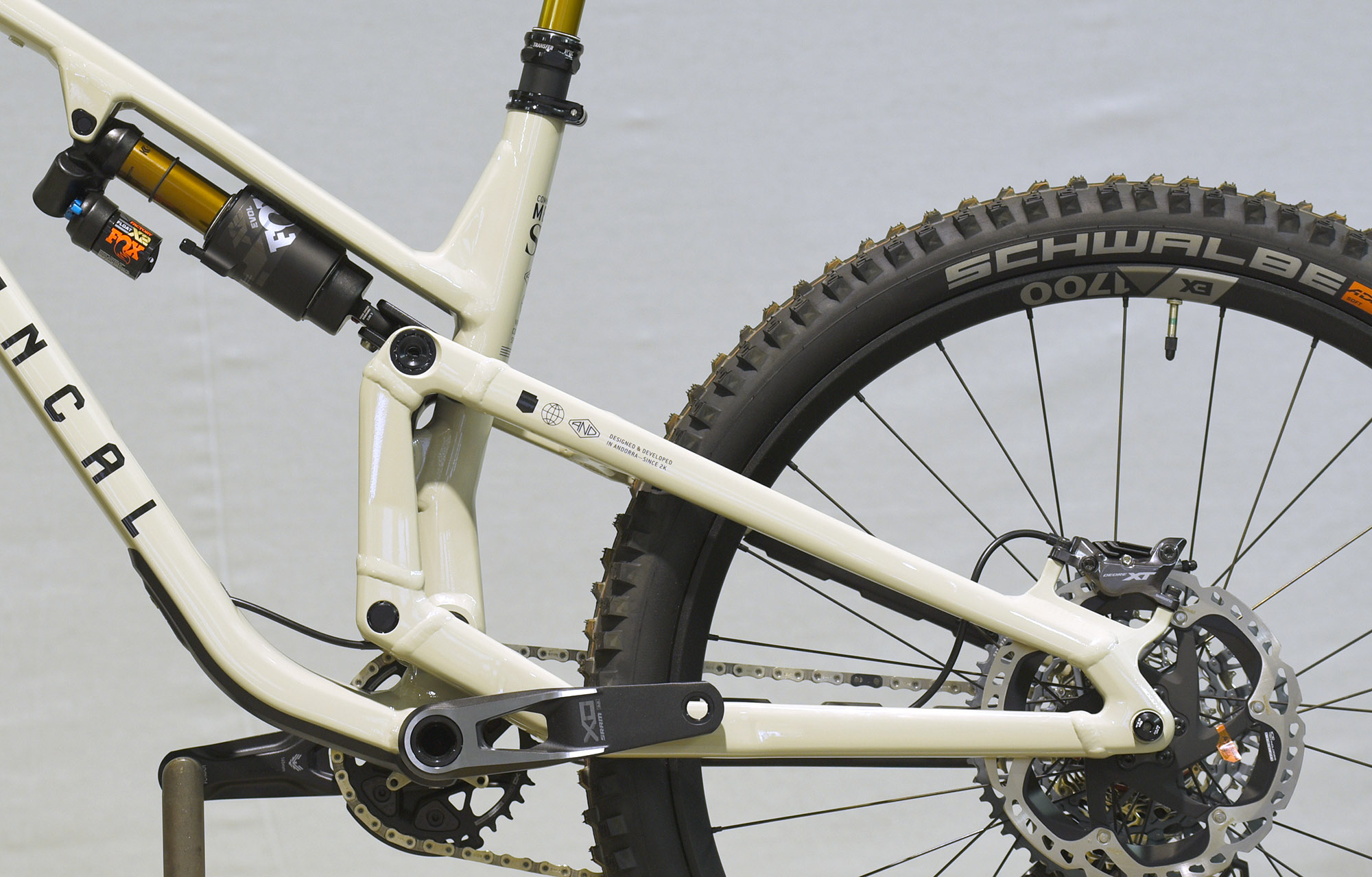 COMMENCAL META SX V5 T-TYPE CHALK - M (23132002) image number null