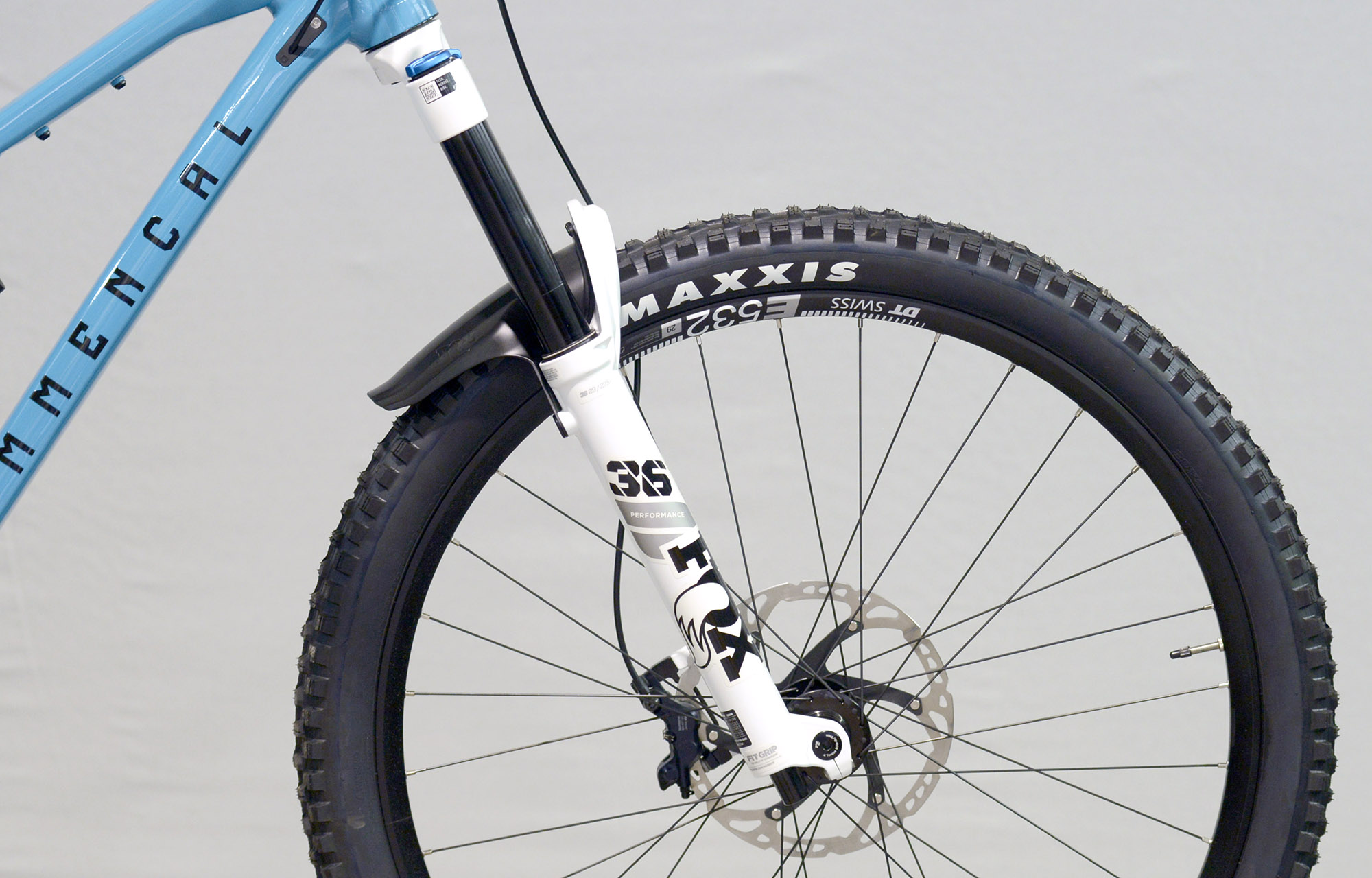 COMMENCAL META V5 ESSENTIAL URANIAN BLUE - M (23121202) image number null